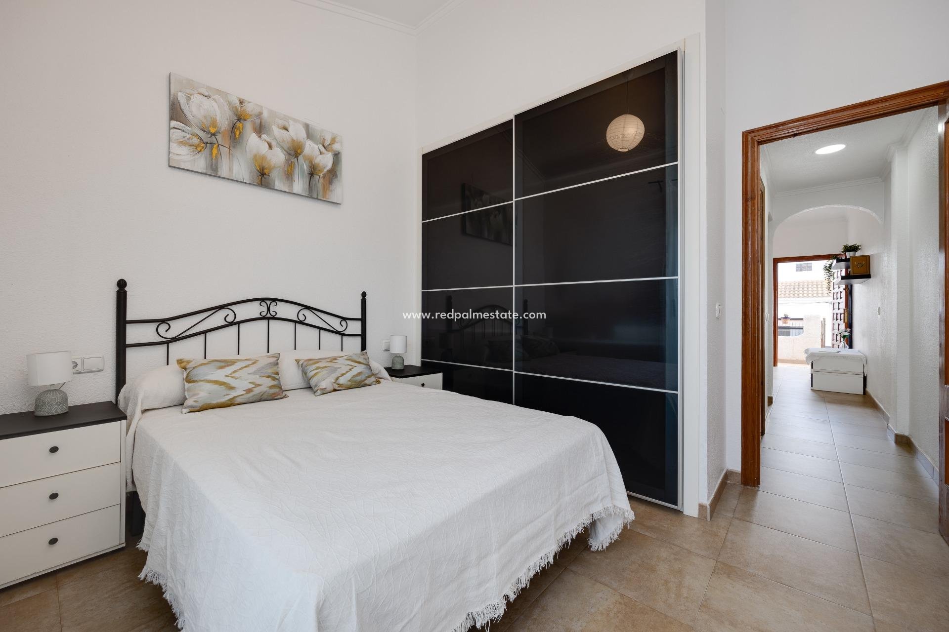 Resale - Bungalow -
Torrevieja - Rosaleda-los frutales