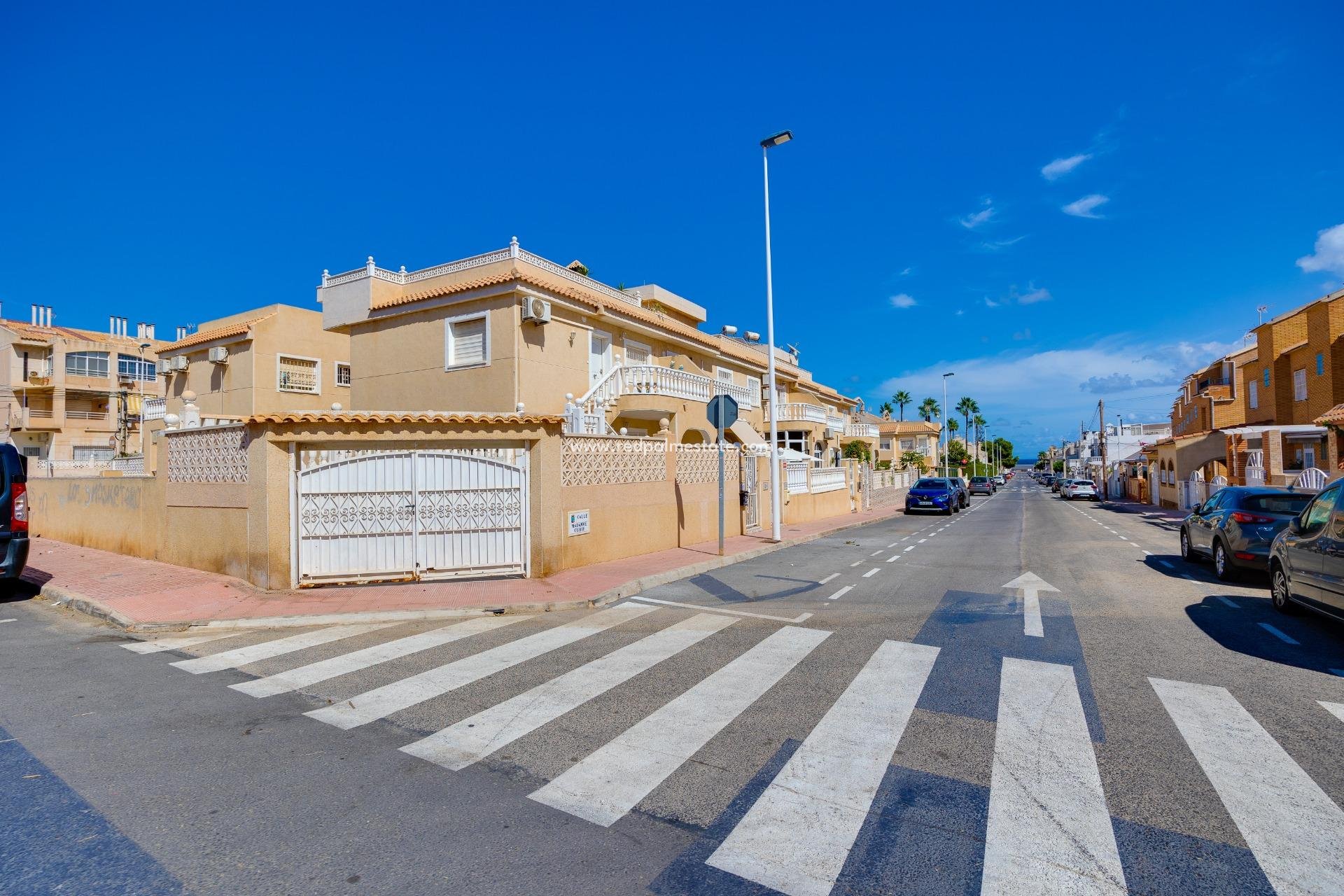 Resale - Bungalow -
Torrevieja - Rosaleda-los frutales