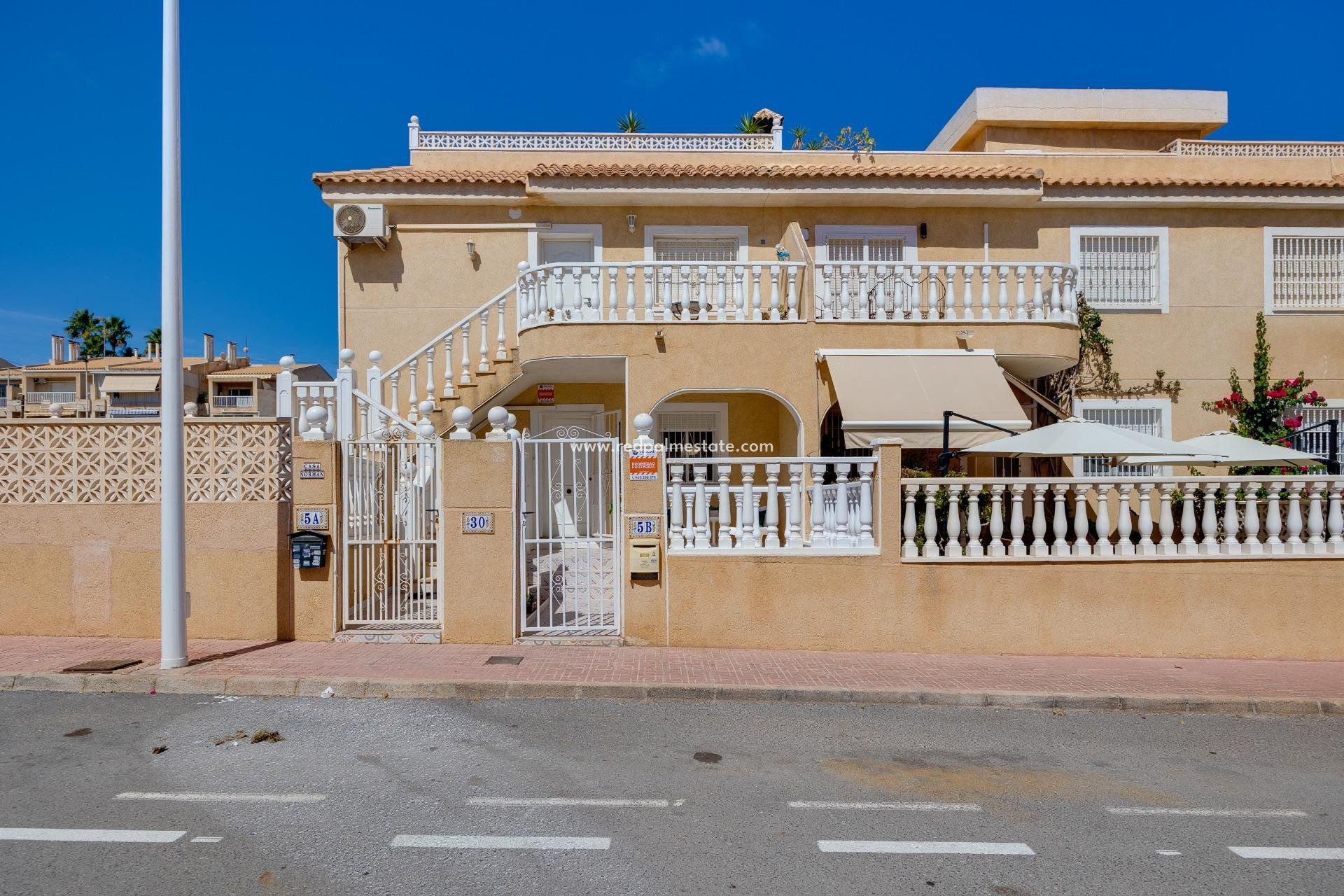 Resale - Bungalow -
Torrevieja - Rosaleda-los frutales
