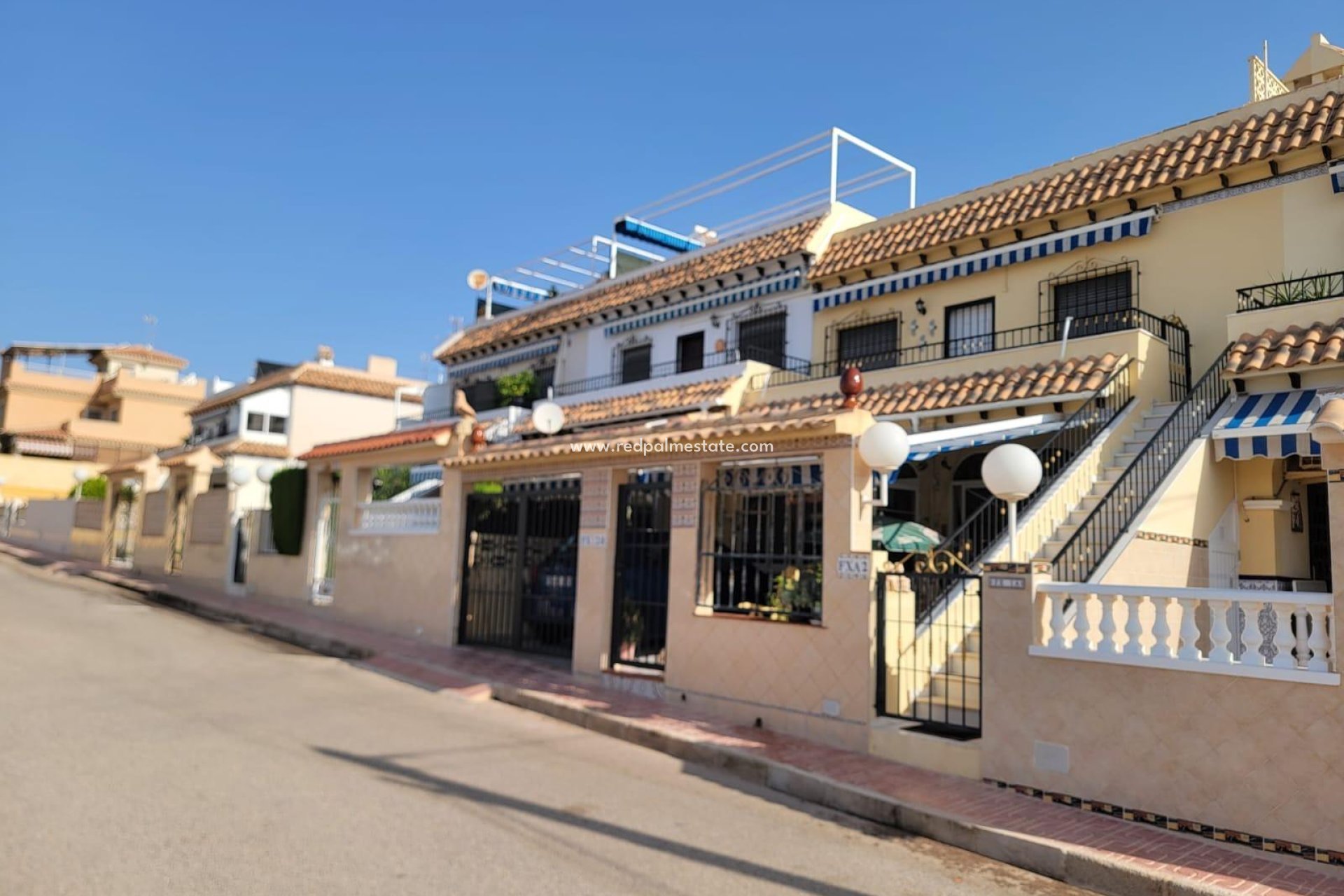 Resale - Bungalow -
Torrevieja - Rosaleda-los frutales