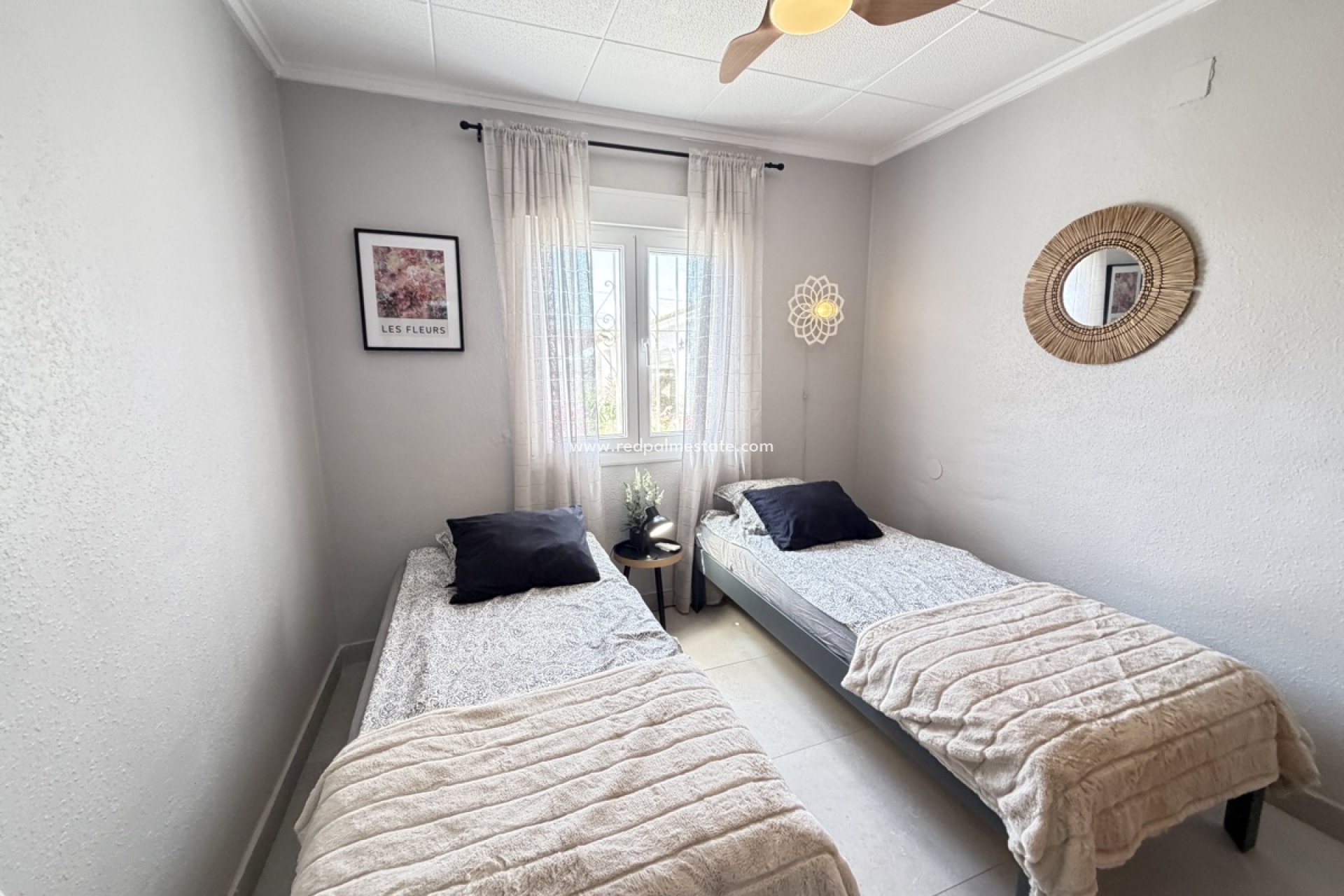 Resale - Bungalow -
Torrevieja - San Luis
