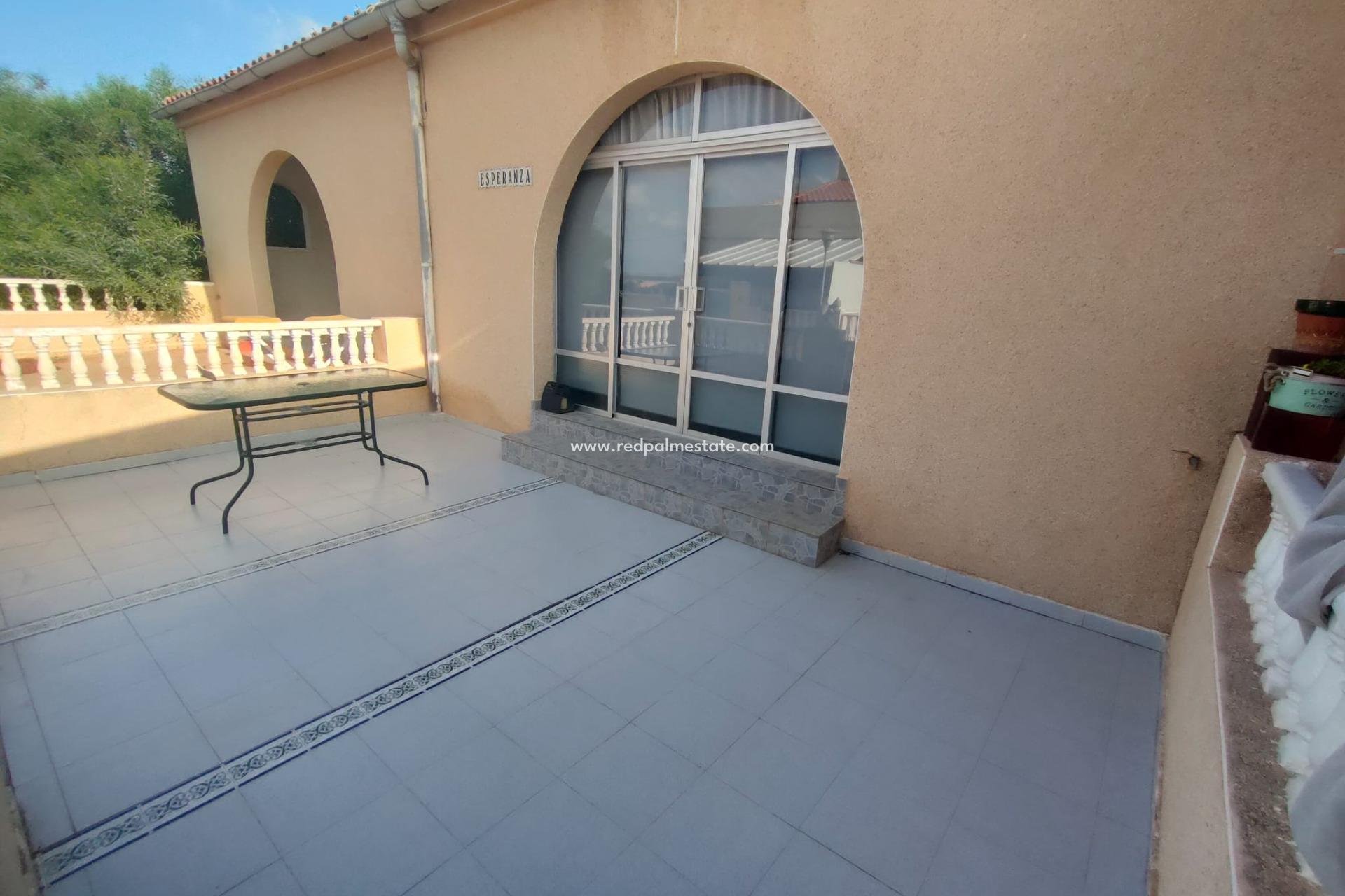 Resale - Bungalow -
Torrevieja - San Luis