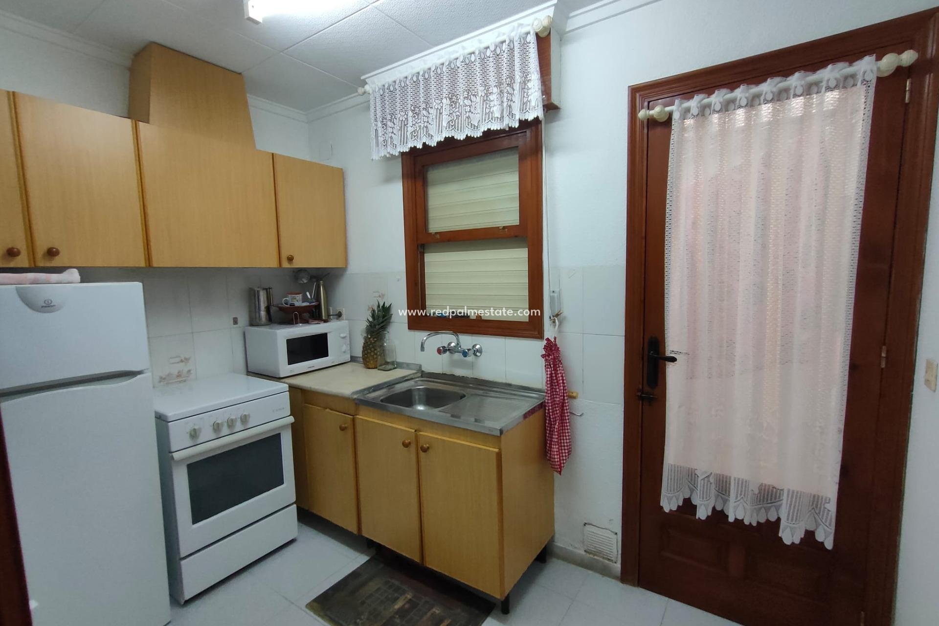 Resale - Bungalow -
Torrevieja - San Luis