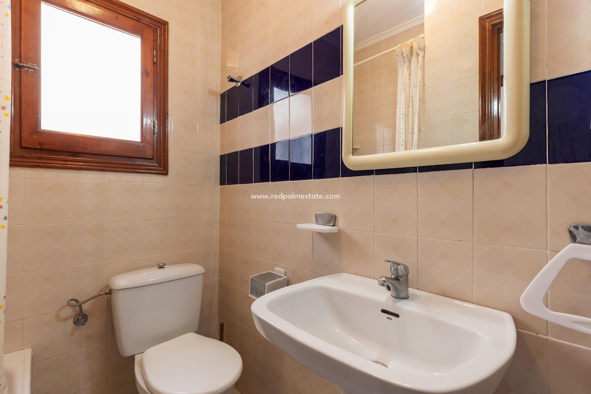 Resale - Bungalow -
Torrevieja - San Luis