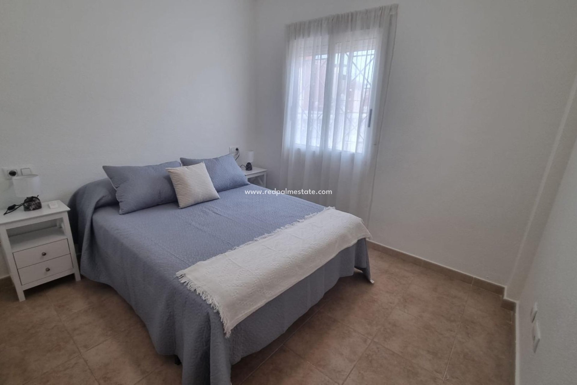 Resale - Bungalow -
Torrevieja - Torreblanca