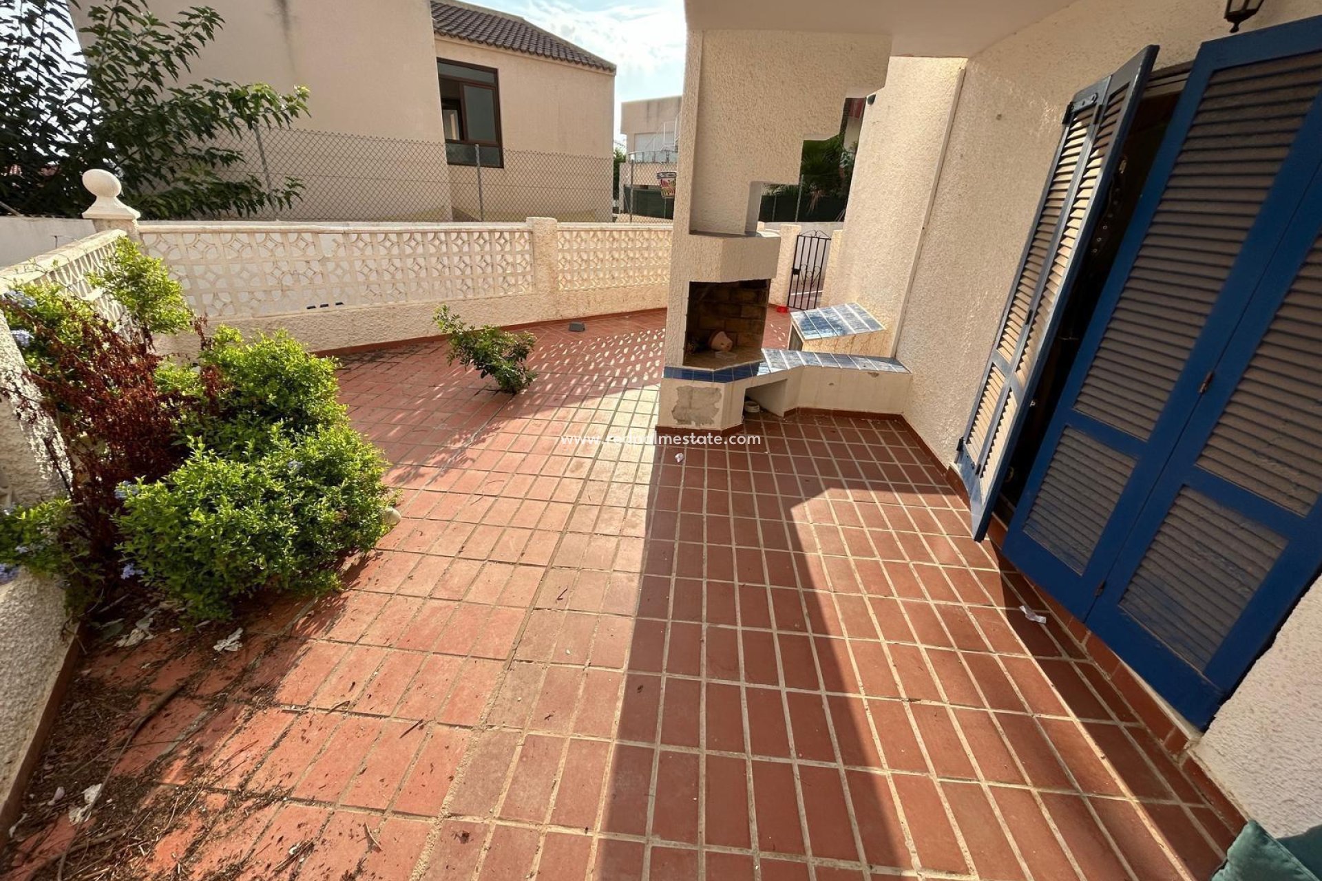 Resale - Bungalow -
Torrevieja - Torreblanca