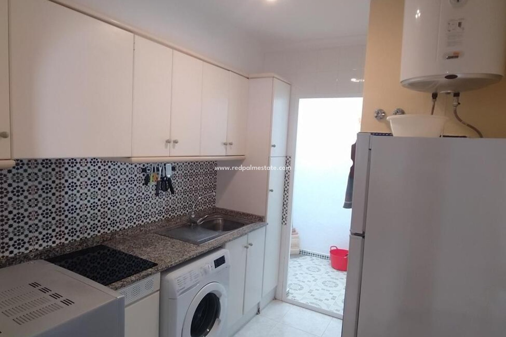 Resale - Bungalow -
Torrevieja - Torreblanca