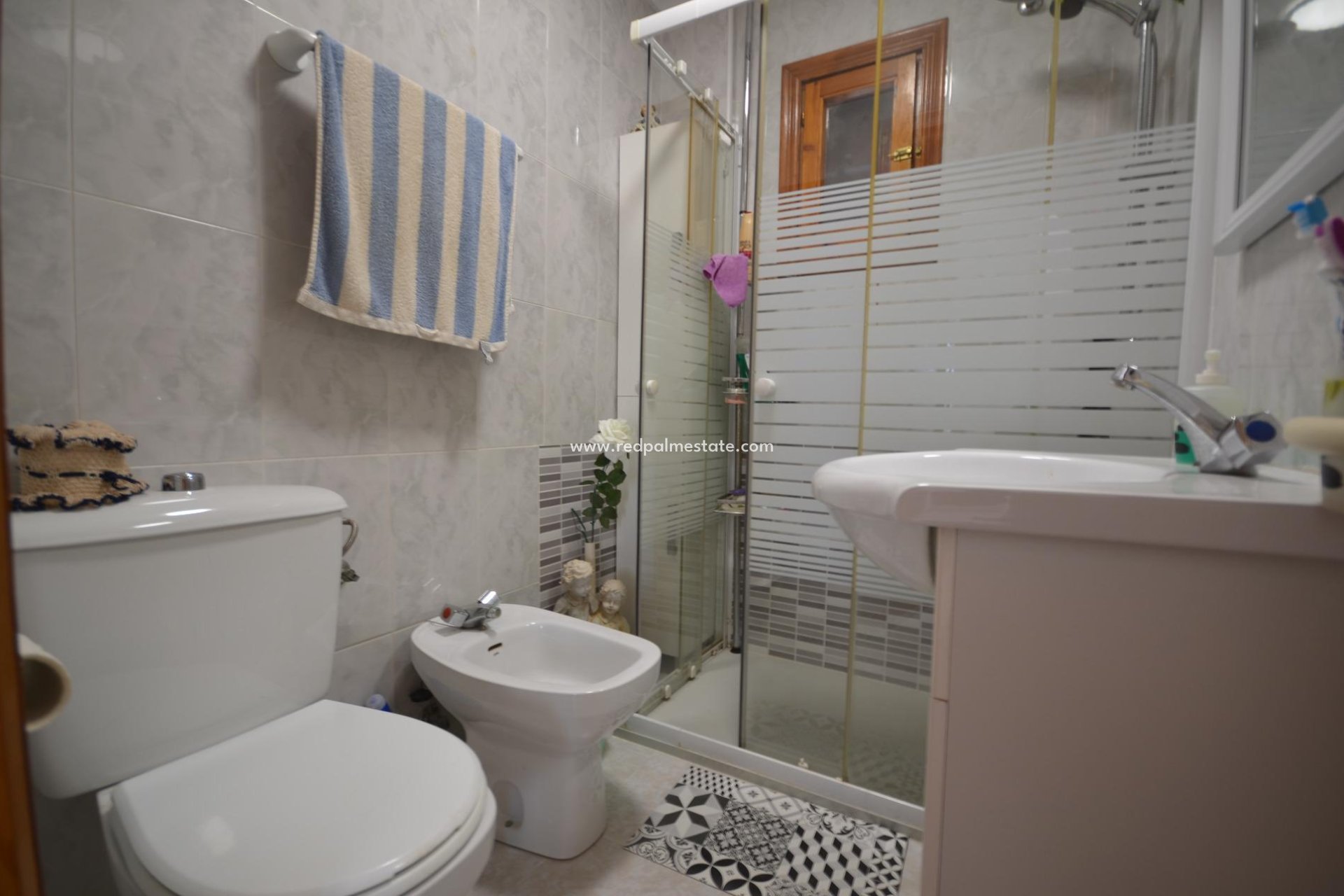 Resale - Bungalow -
Torrevieja - Torreblanca