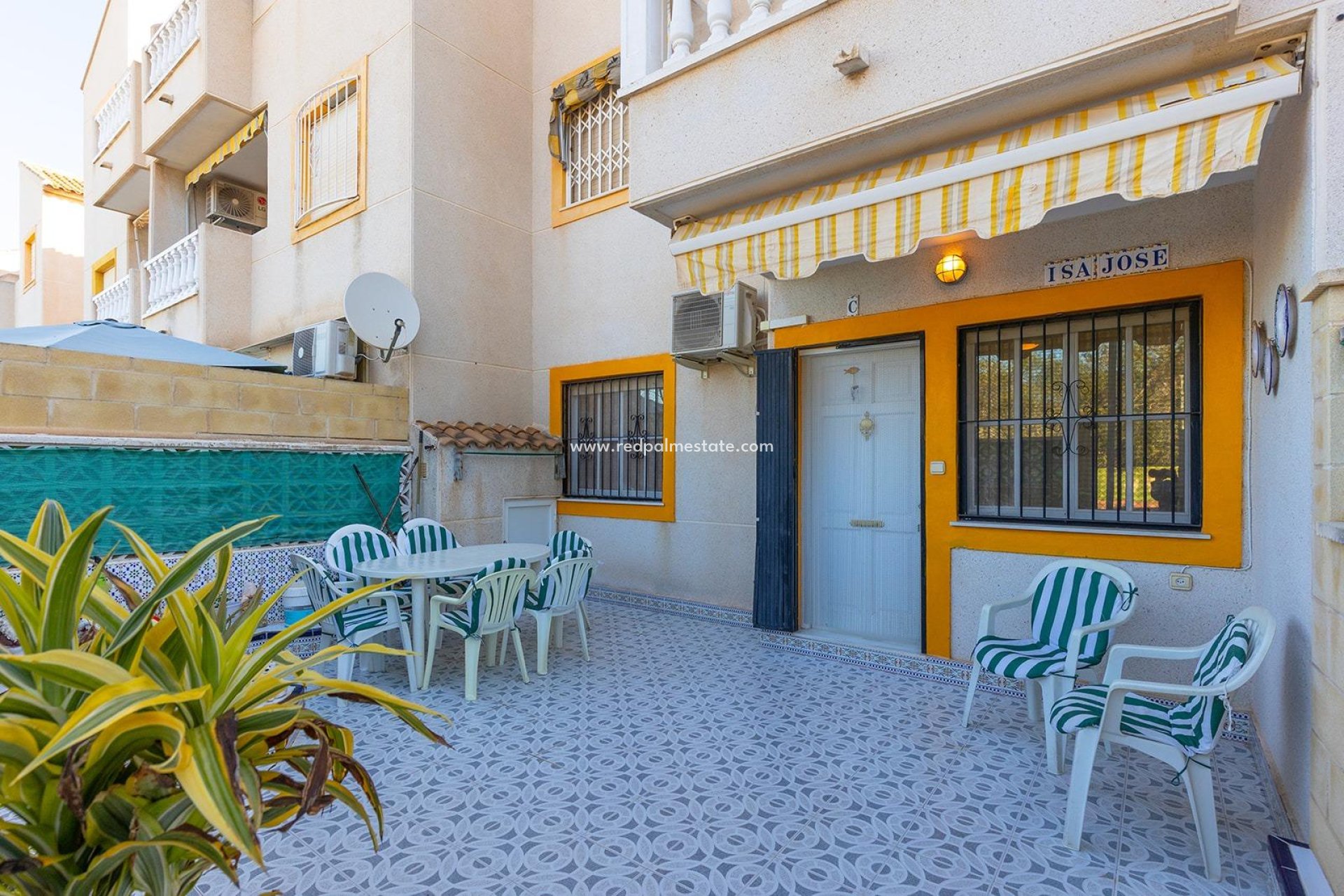 Resale - Bungalow -
Torrevieja - Torreblanca