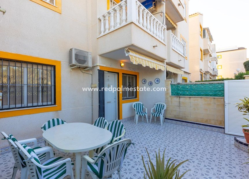 Resale - Bungalow -
Torrevieja - Torreblanca