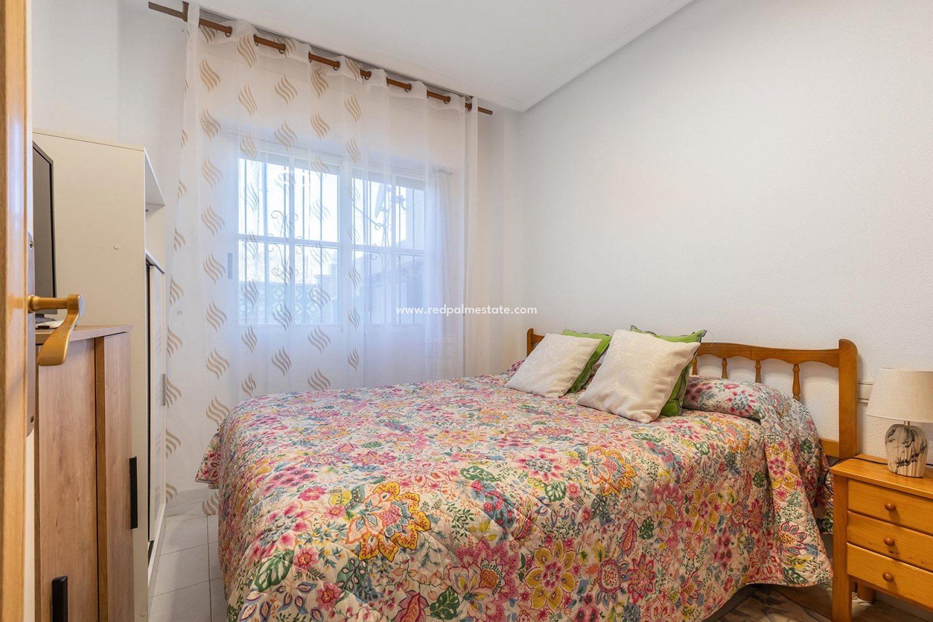 Resale - Bungalow -
Torrevieja - Torreblanca