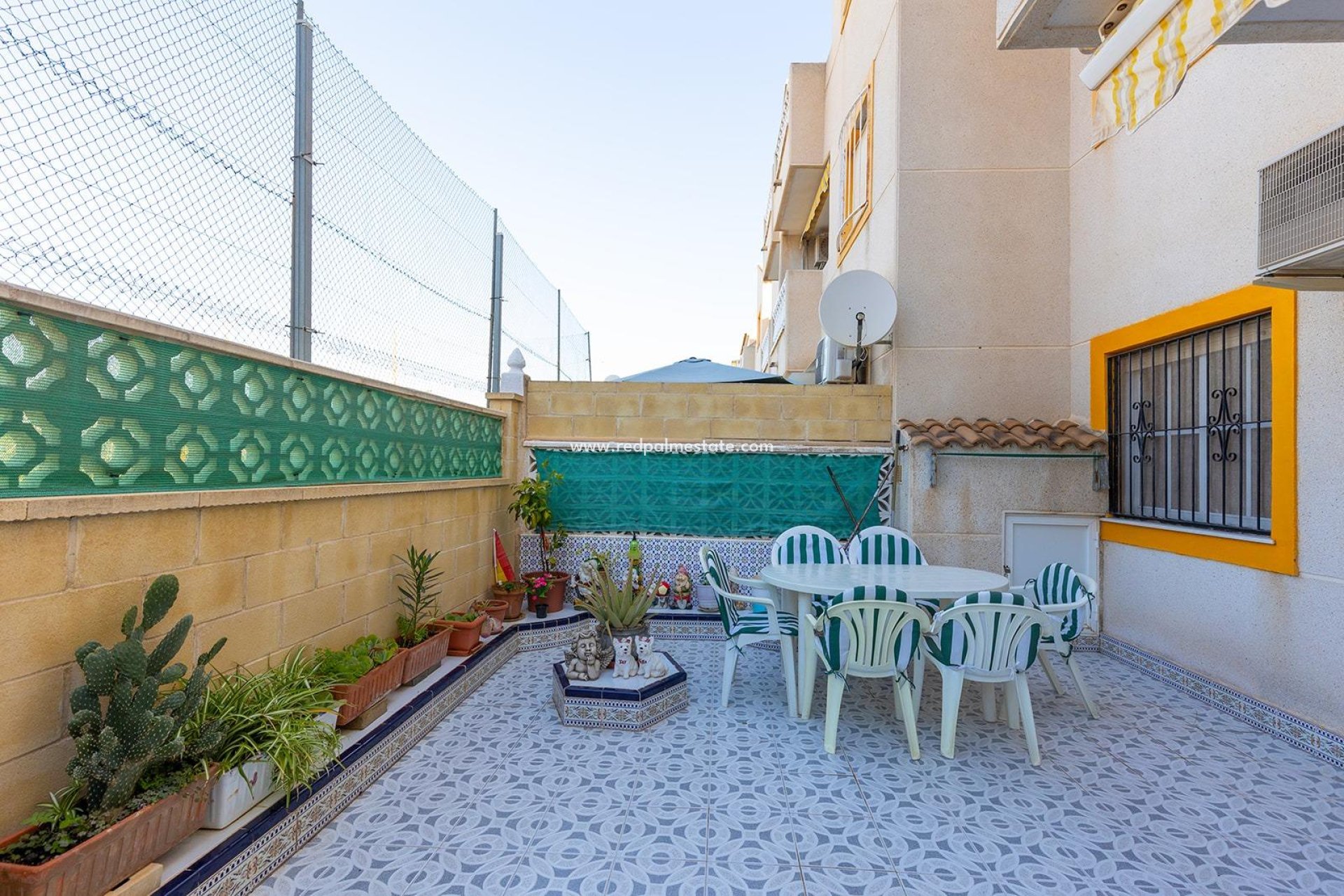 Resale - Bungalow -
Torrevieja - Torreblanca