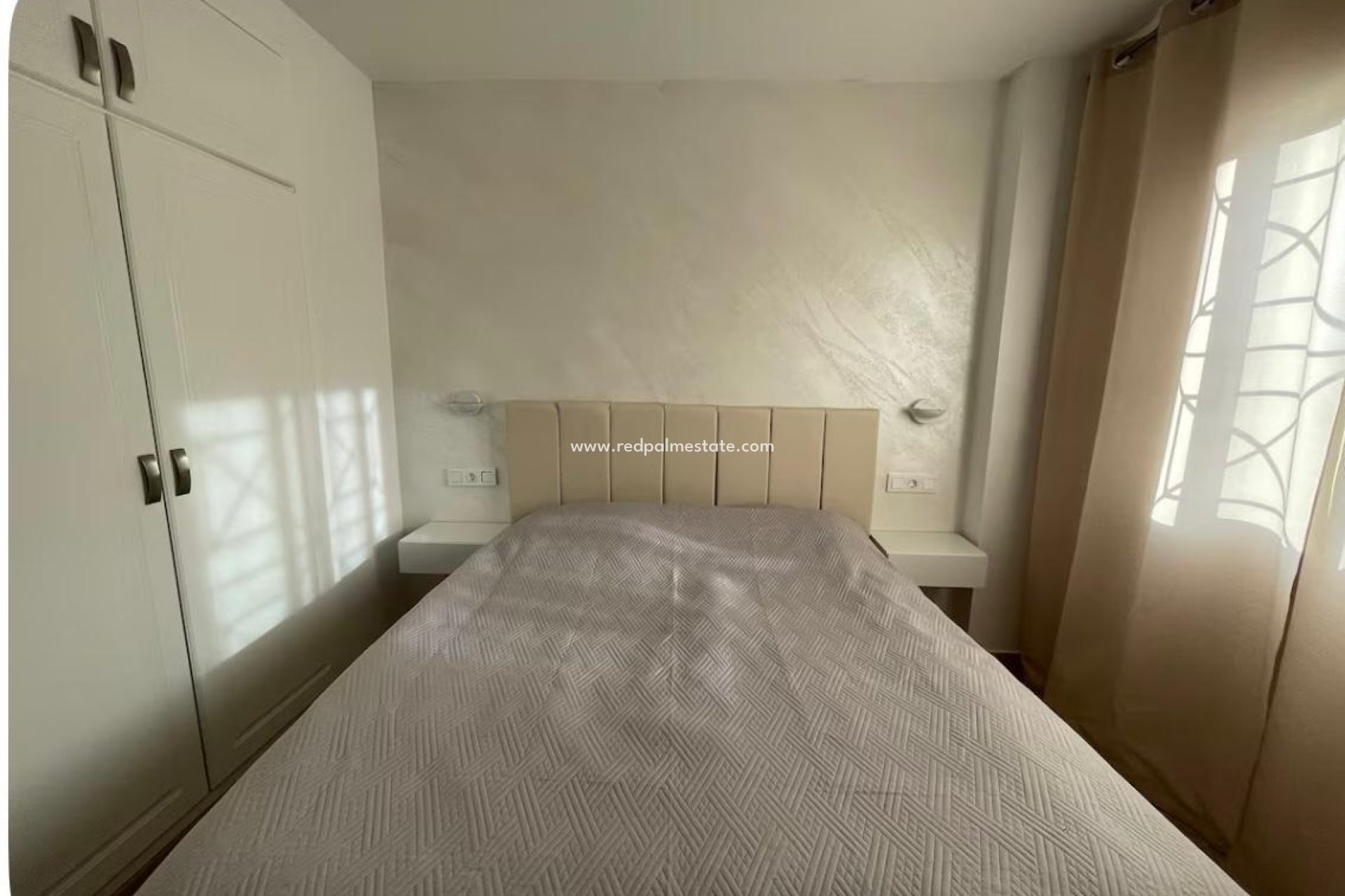 Resale - Bungalow -
Torrevieja - Torreblanca