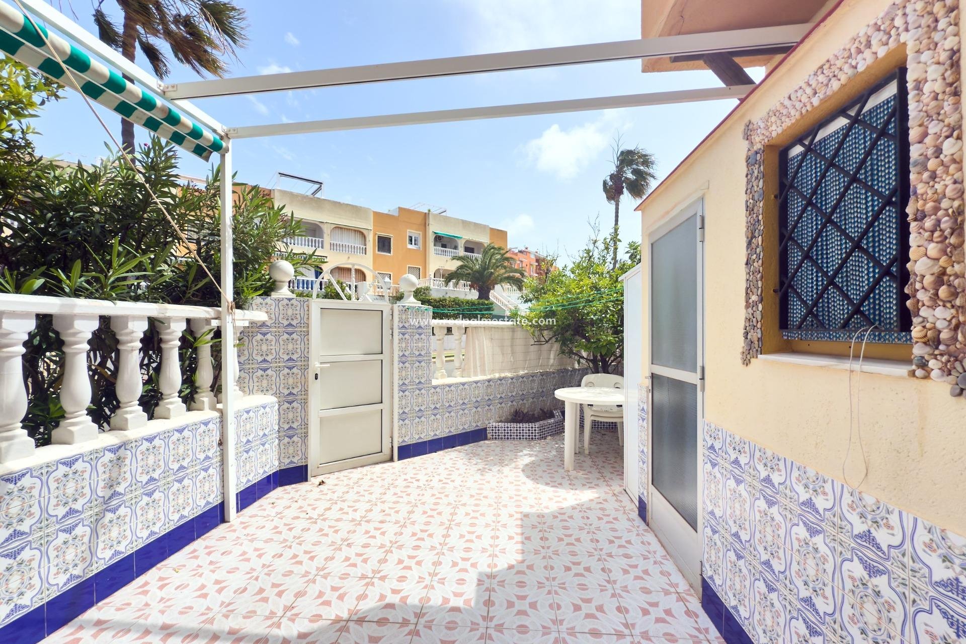 Resale - Bungalow -
Torrevieja - Torreblanca