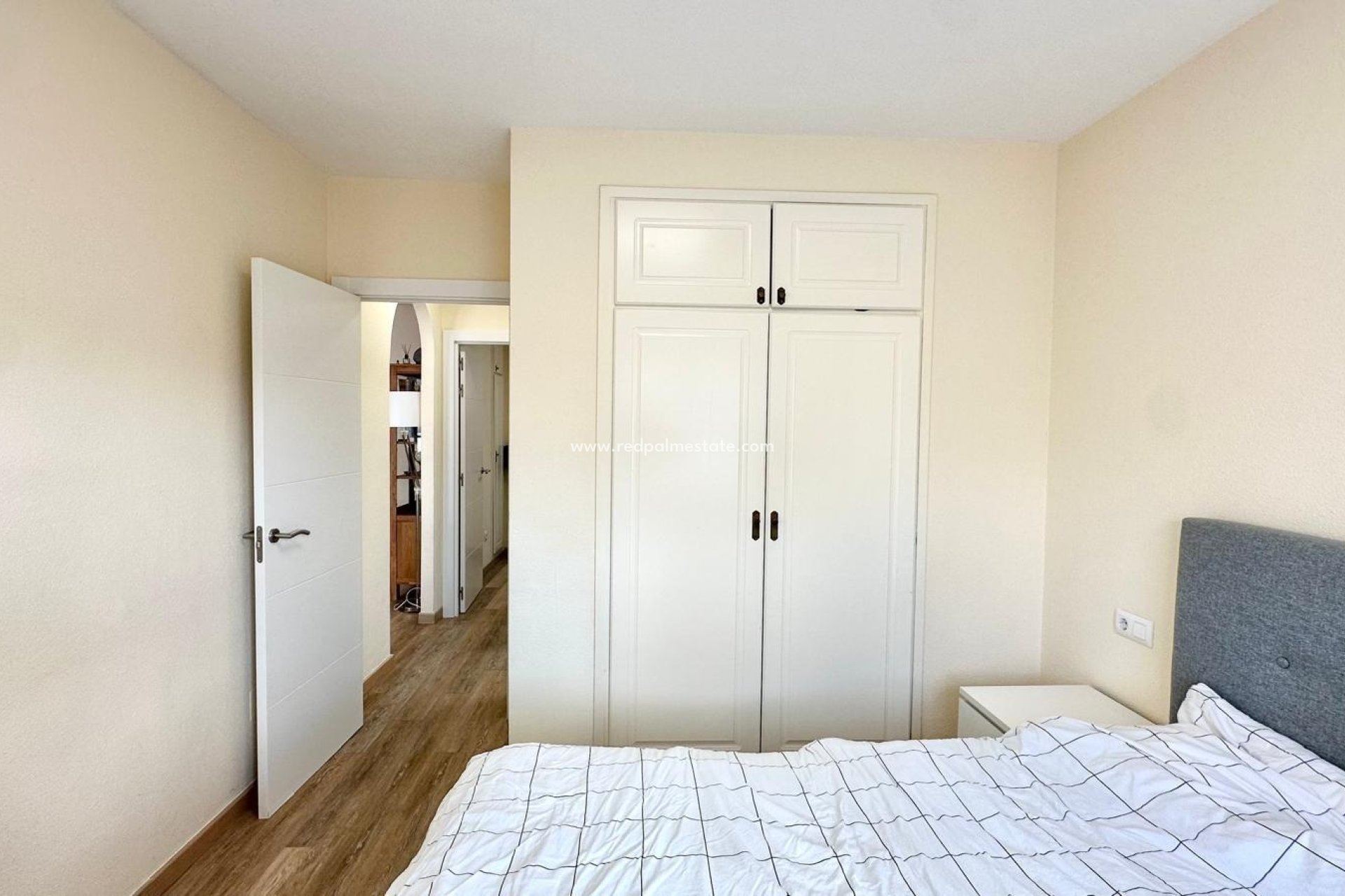 Resale - Bungalow -
Torrevieja - Torreblanca