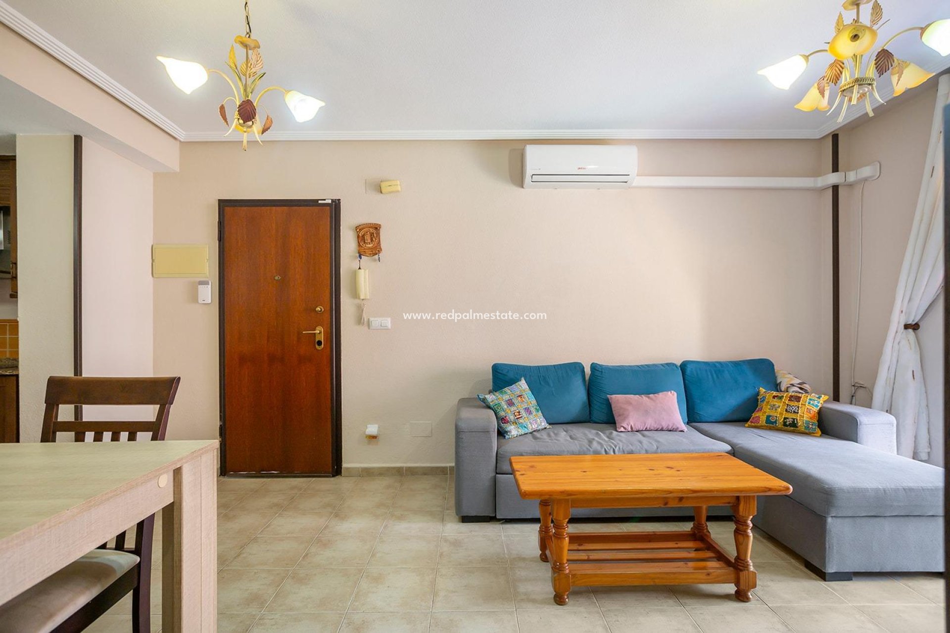 Resale - Bungalow -
Torrevieja - Torrejón