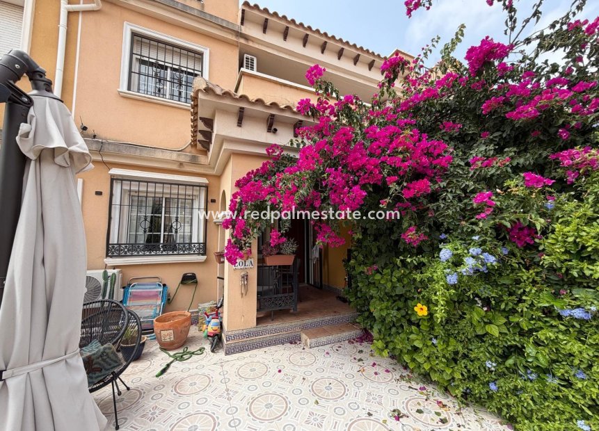 Resale - Bungalow -
Torrevieja - Zona Los Frutales