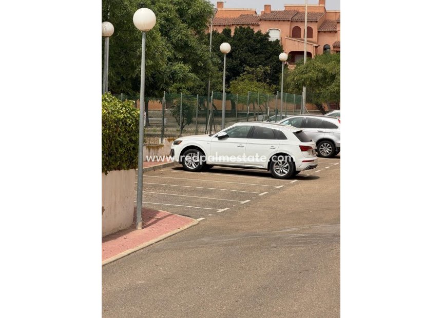 Resale - Bungalow -
Torrevieja - Zona Los Frutales