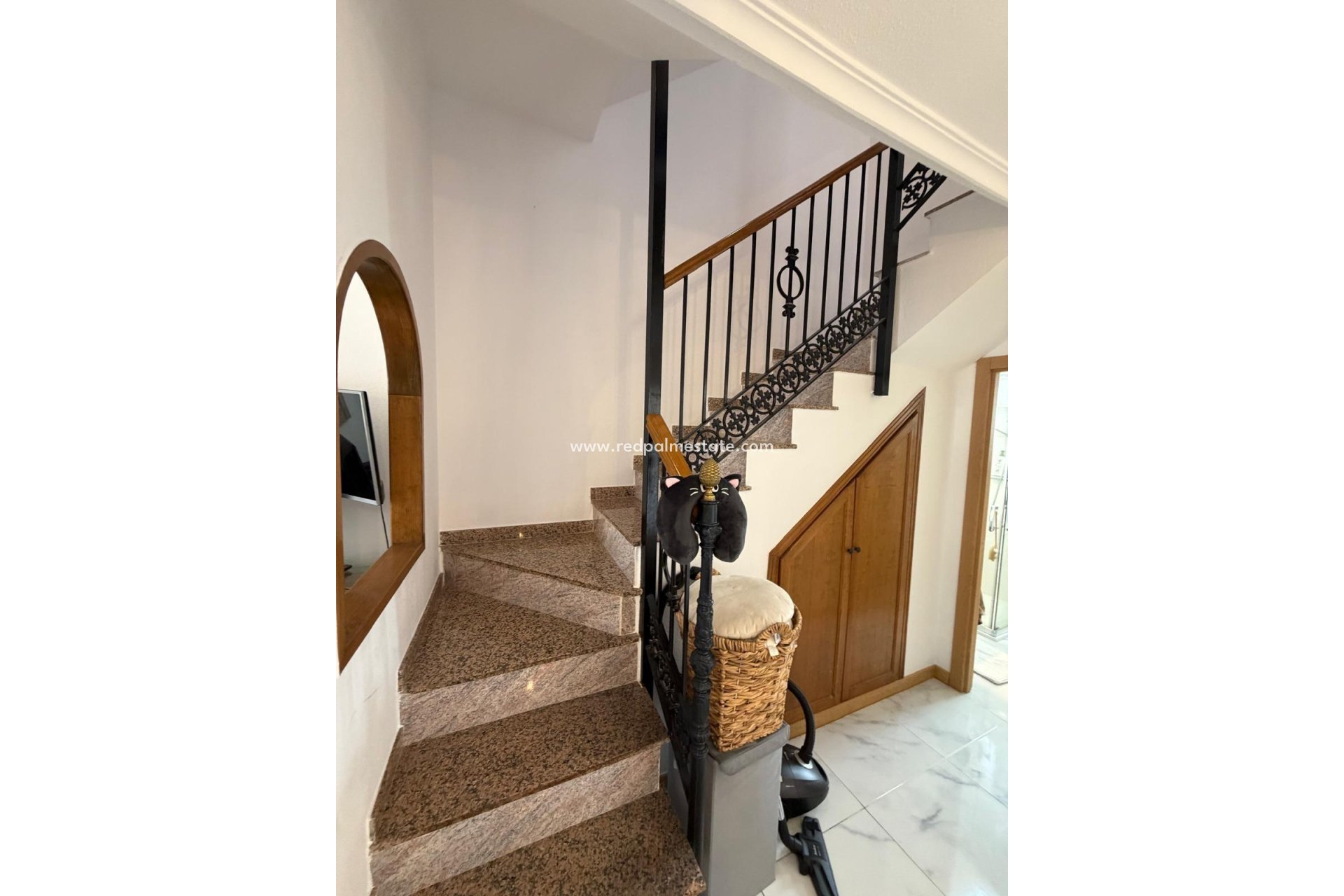 Resale - Bungalow -
Torrevieja - Zona Los Frutales