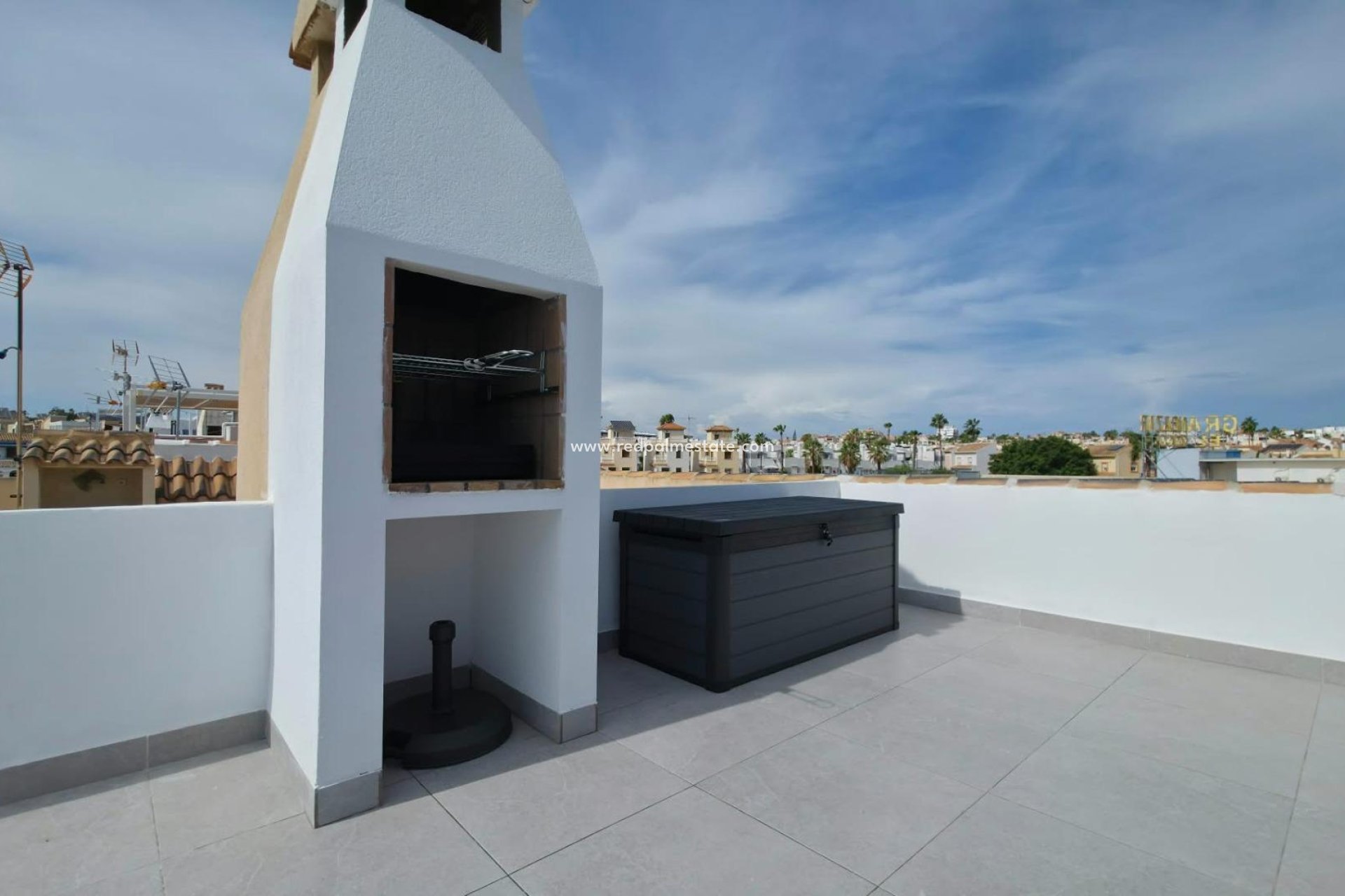 Resale - Bungalow -
Torrevieja - Zona Los Frutales