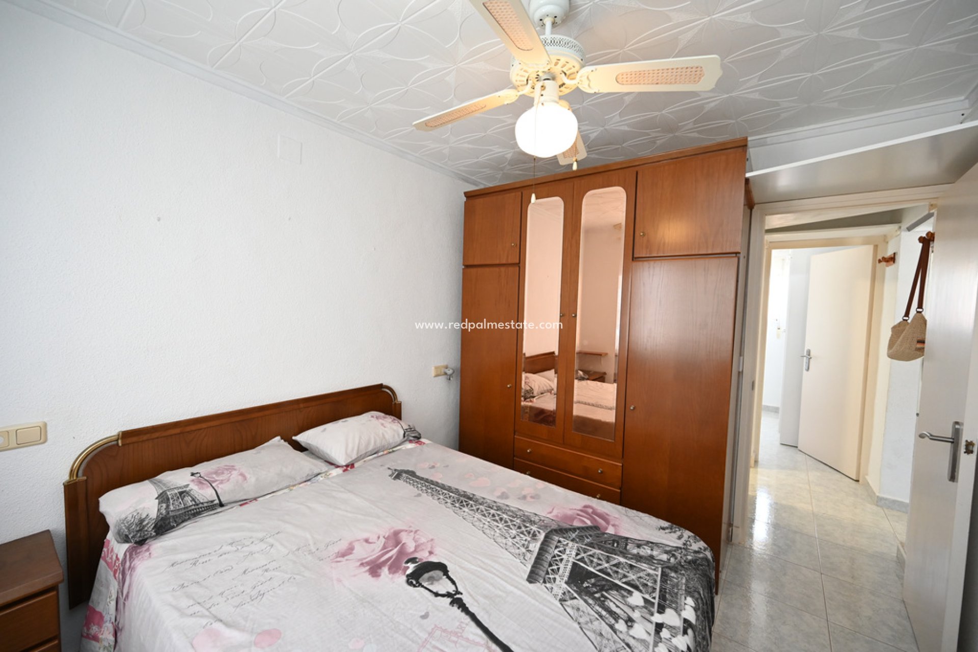 Resale - Bungalow -
Torrevieja