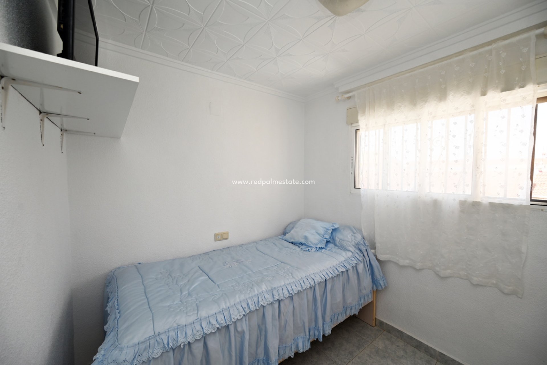 Resale - Bungalow -
Torrevieja