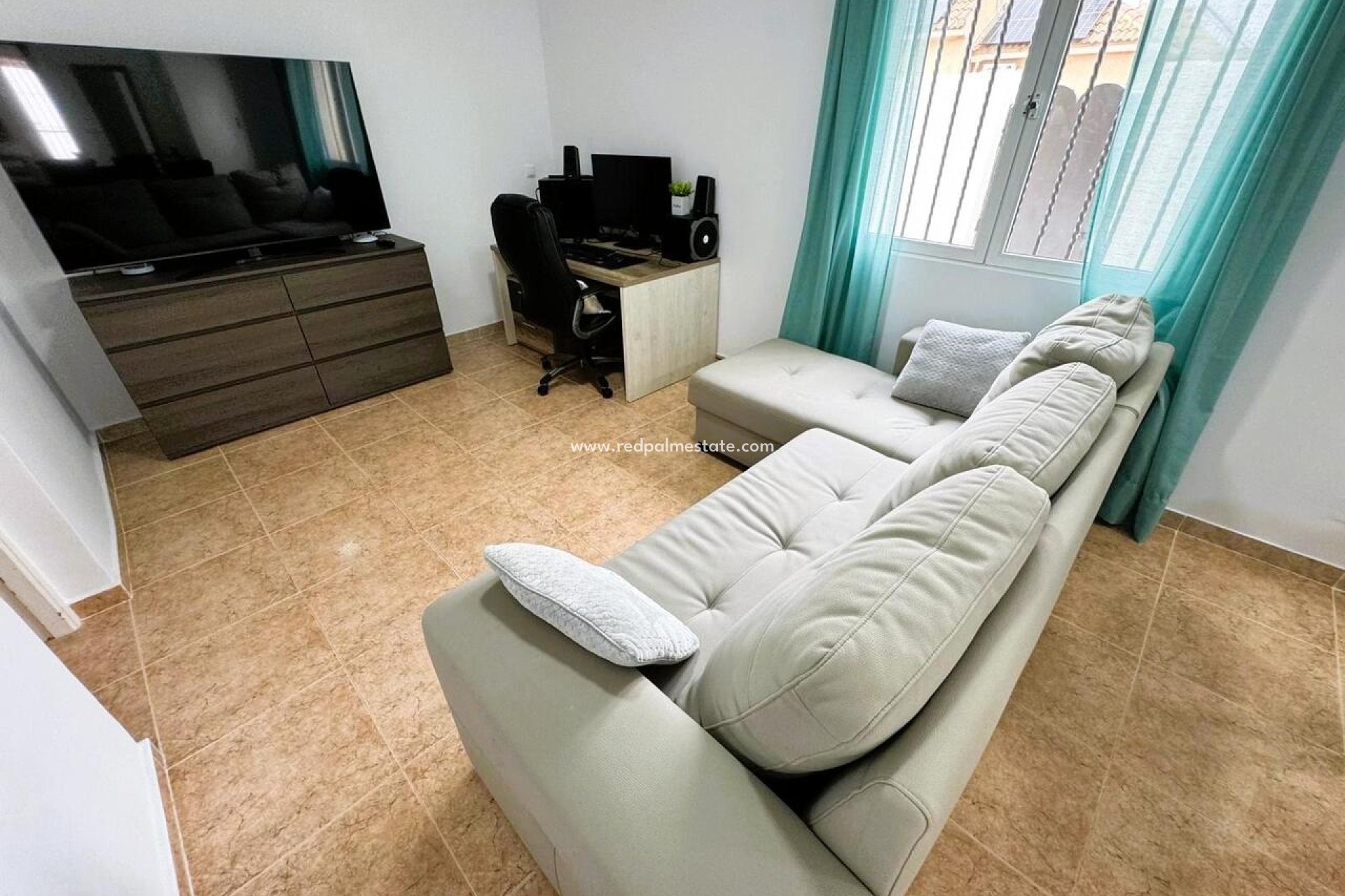 Resale - Bungalow -
Torrevieja