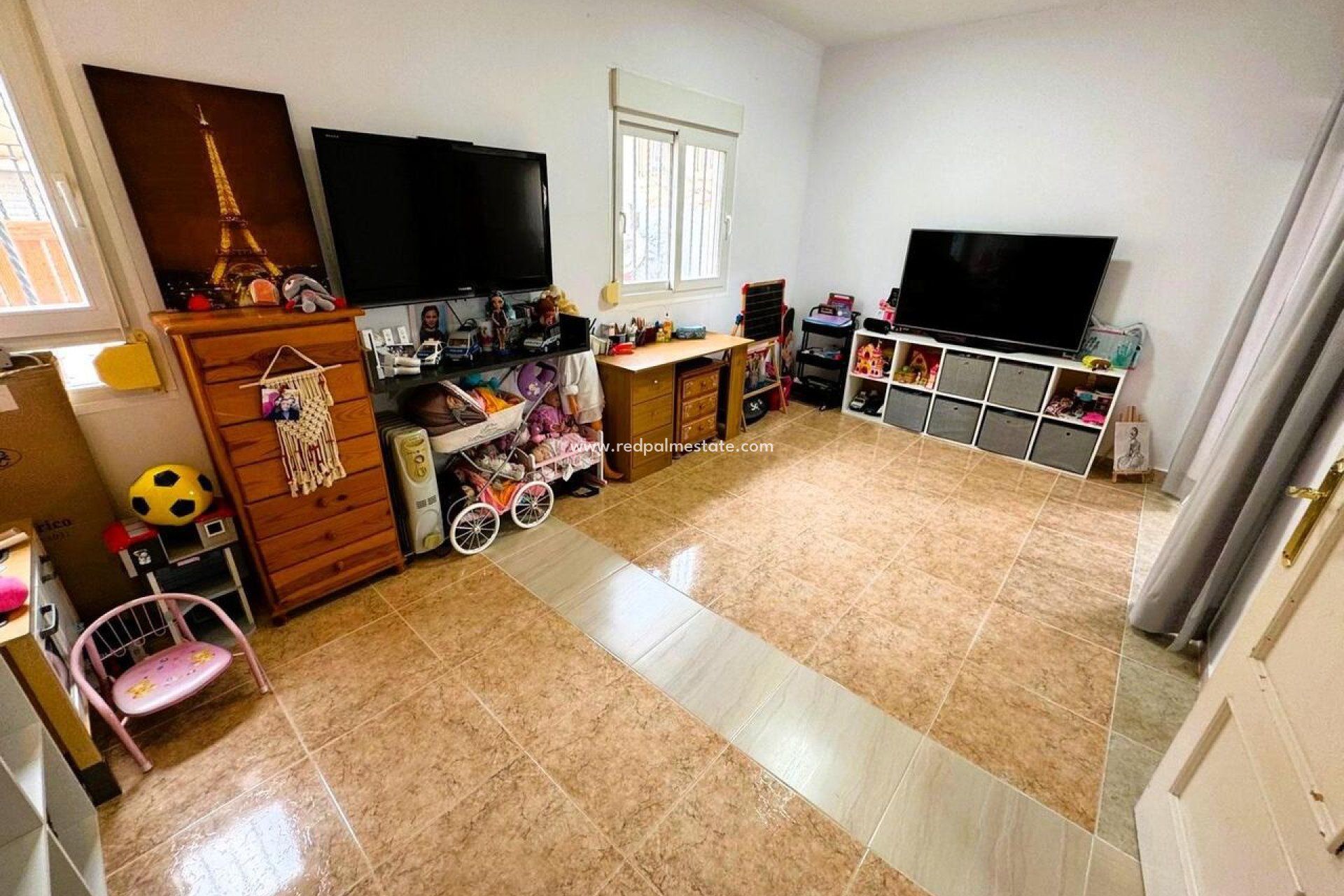 Resale - Bungalow -
Torrevieja