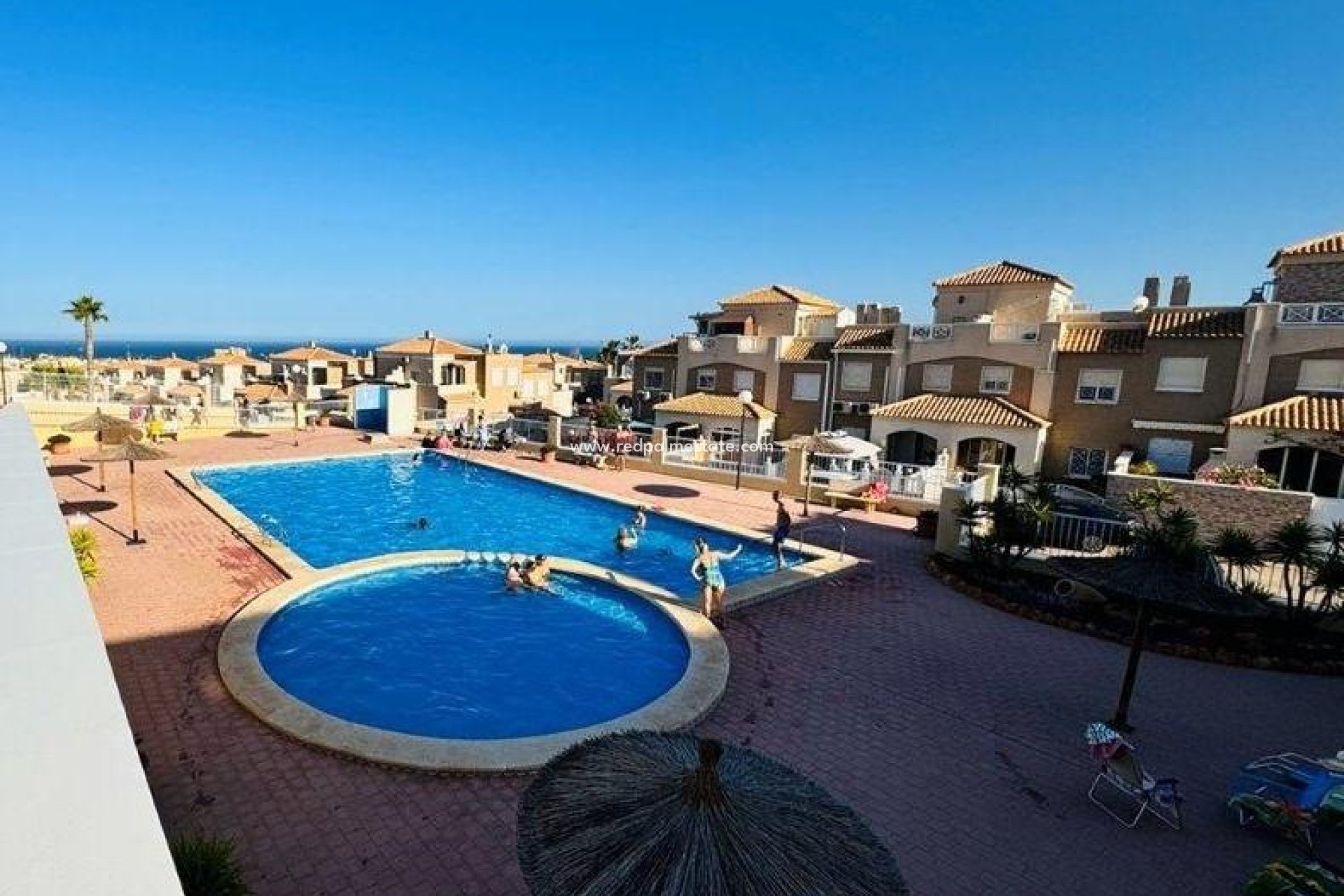 Resale - Bungalow -
Torrevieja