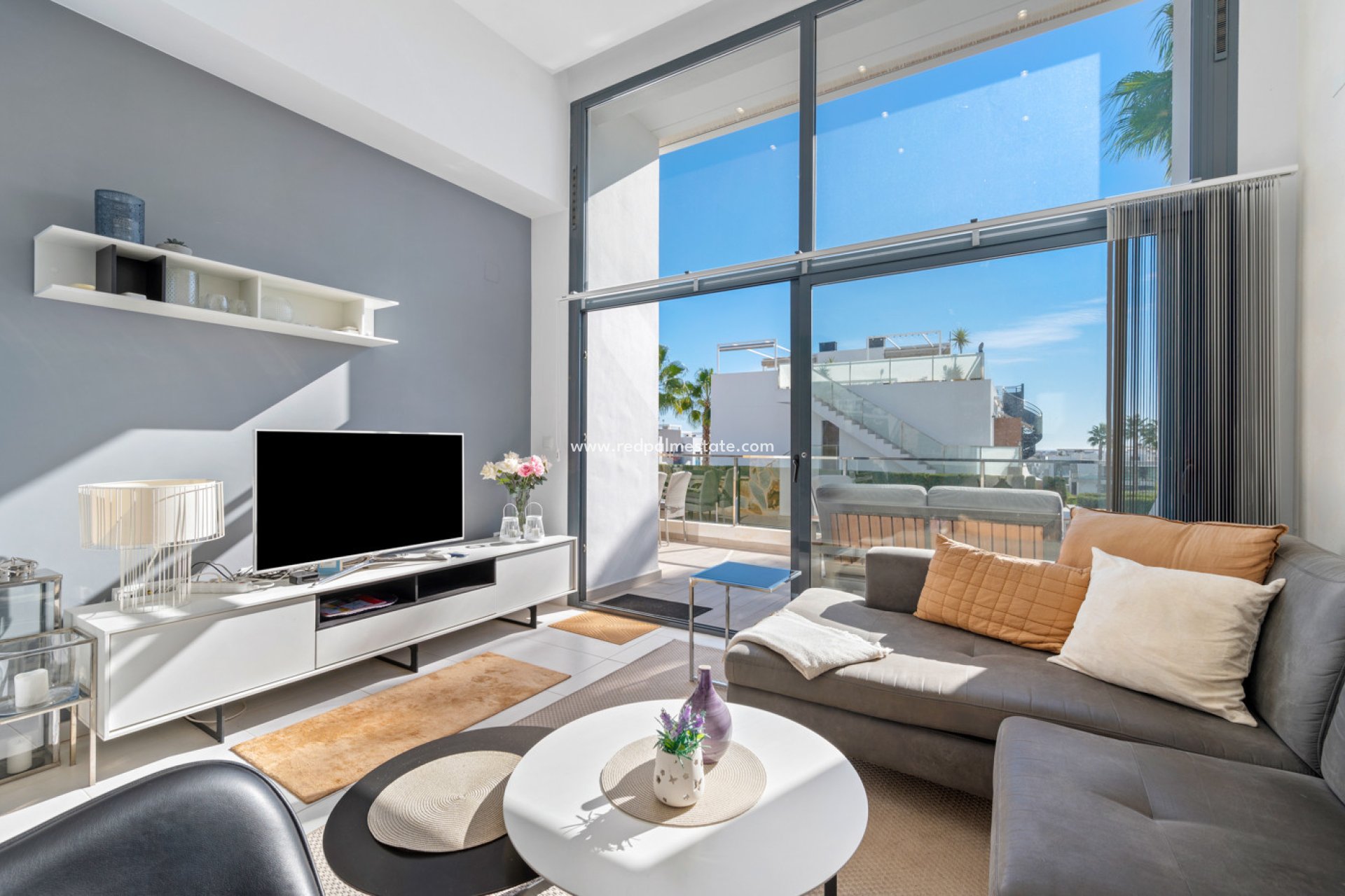 Resale - Bungalow -
Torrevieja