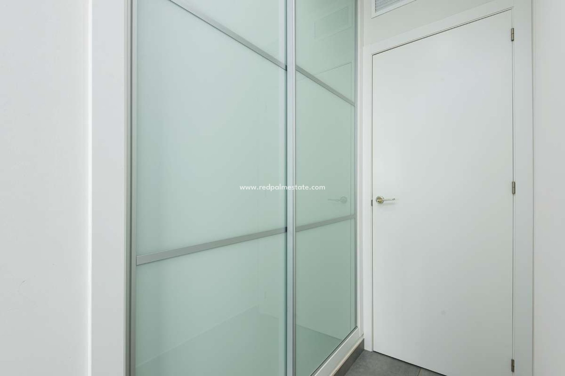 Resale - Bungalow -
Torrevieja