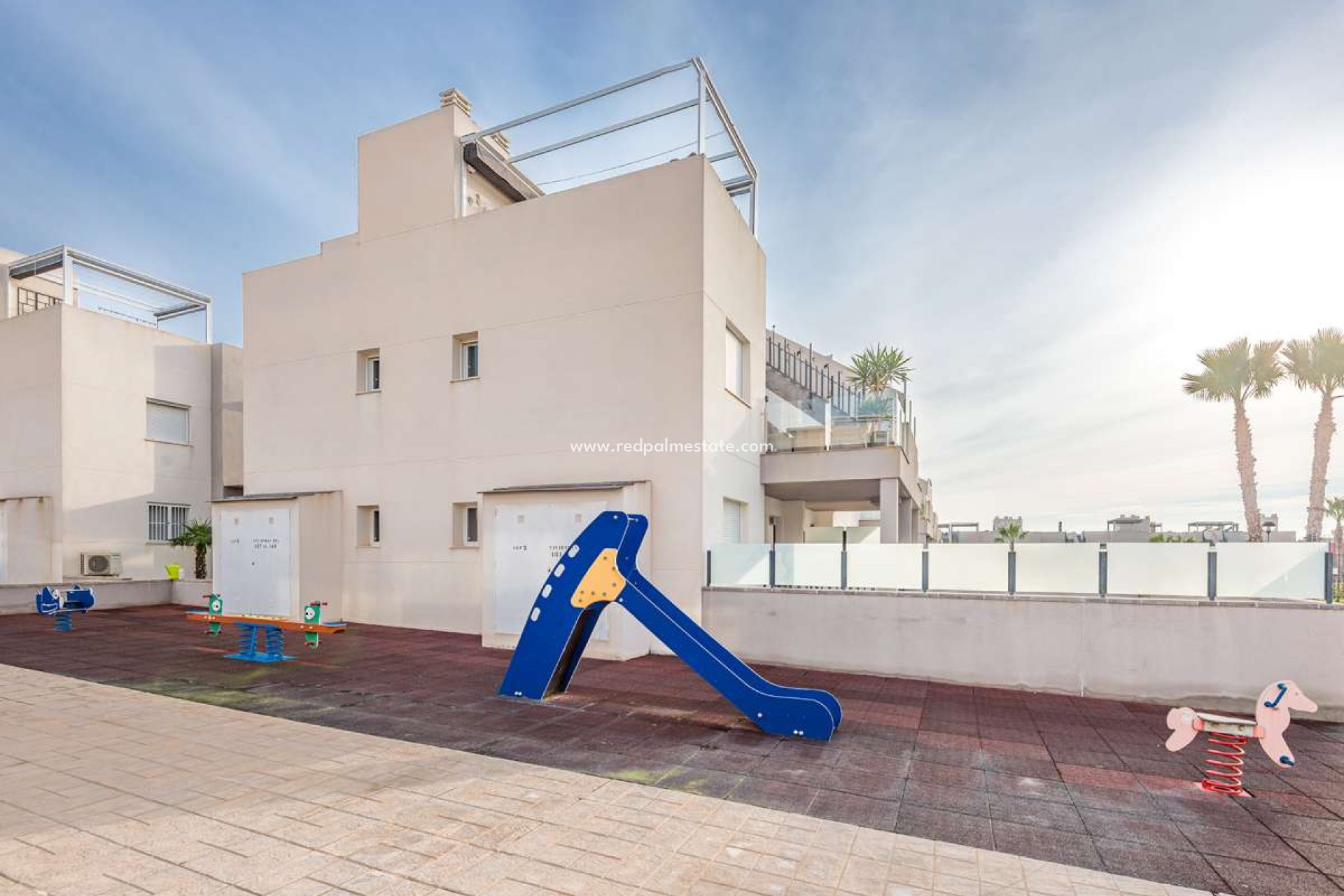 Resale - Bungalow -
Torrevieja