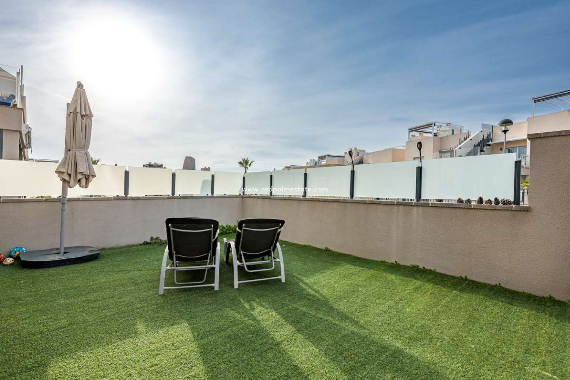 Resale - Bungalow -
Torrevieja