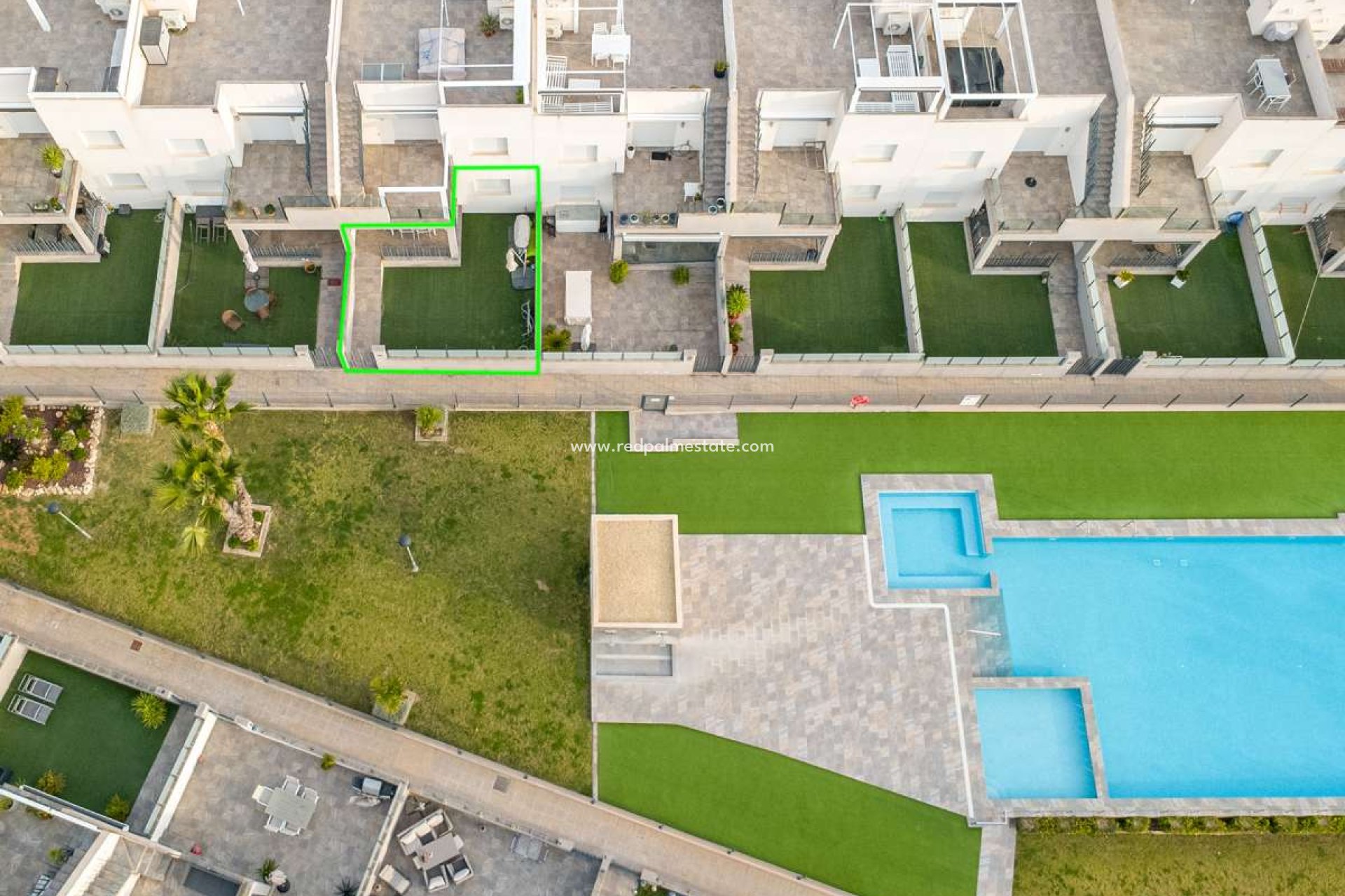 Resale - Bungalow -
Torrevieja