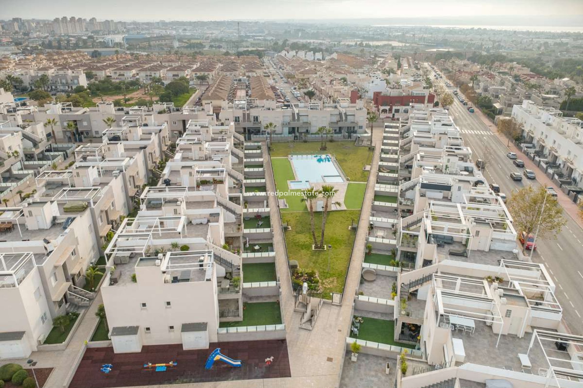 Resale - Bungalow -
Torrevieja