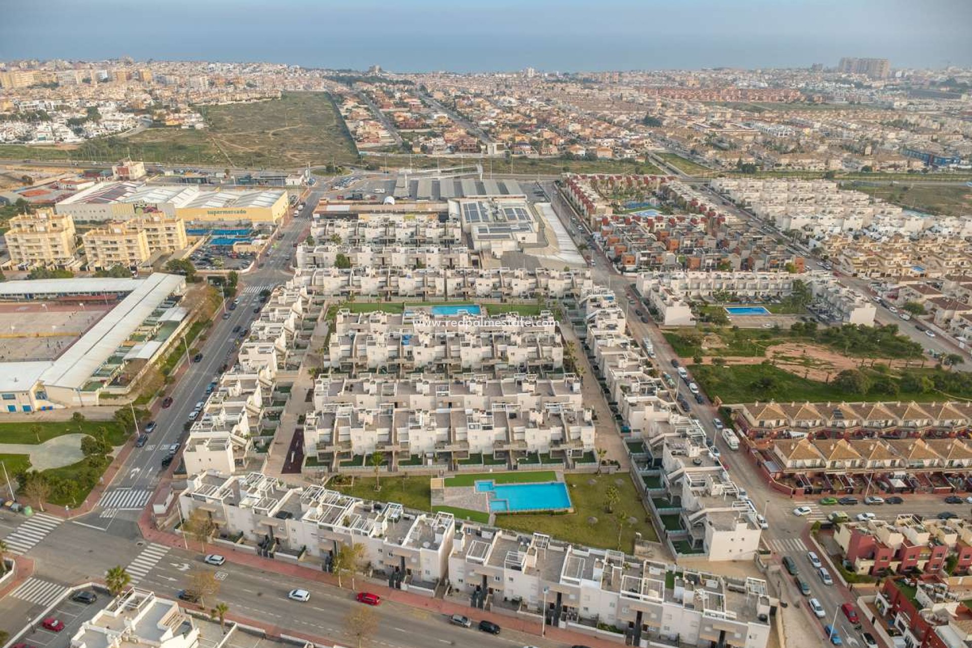 Resale - Bungalow -
Torrevieja