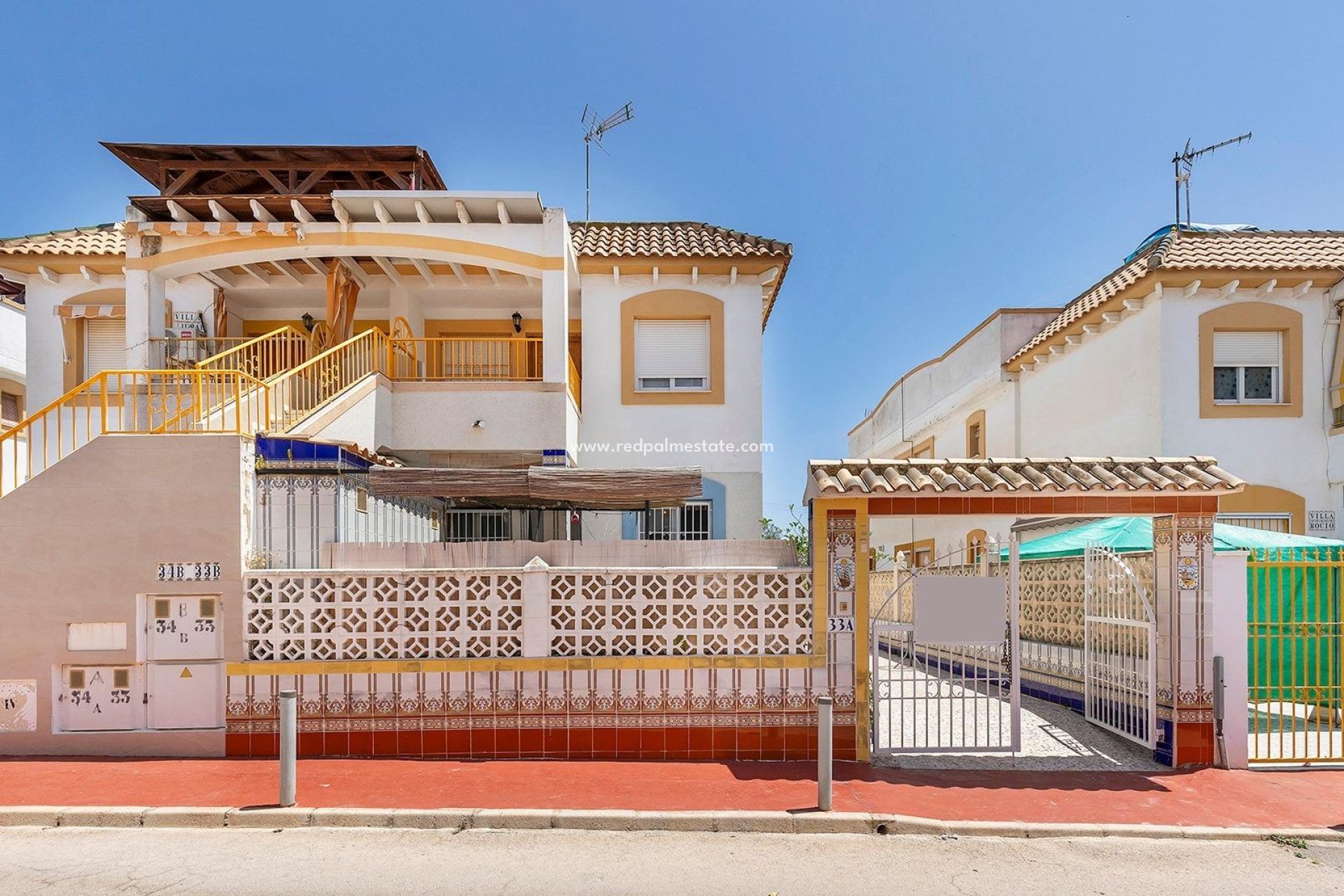 Resale - Bungalow -
Torrevieja