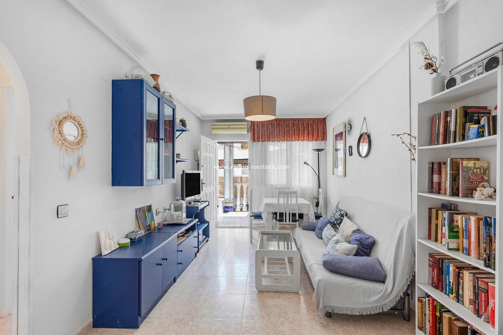 Resale - Bungalow -
Torrevieja