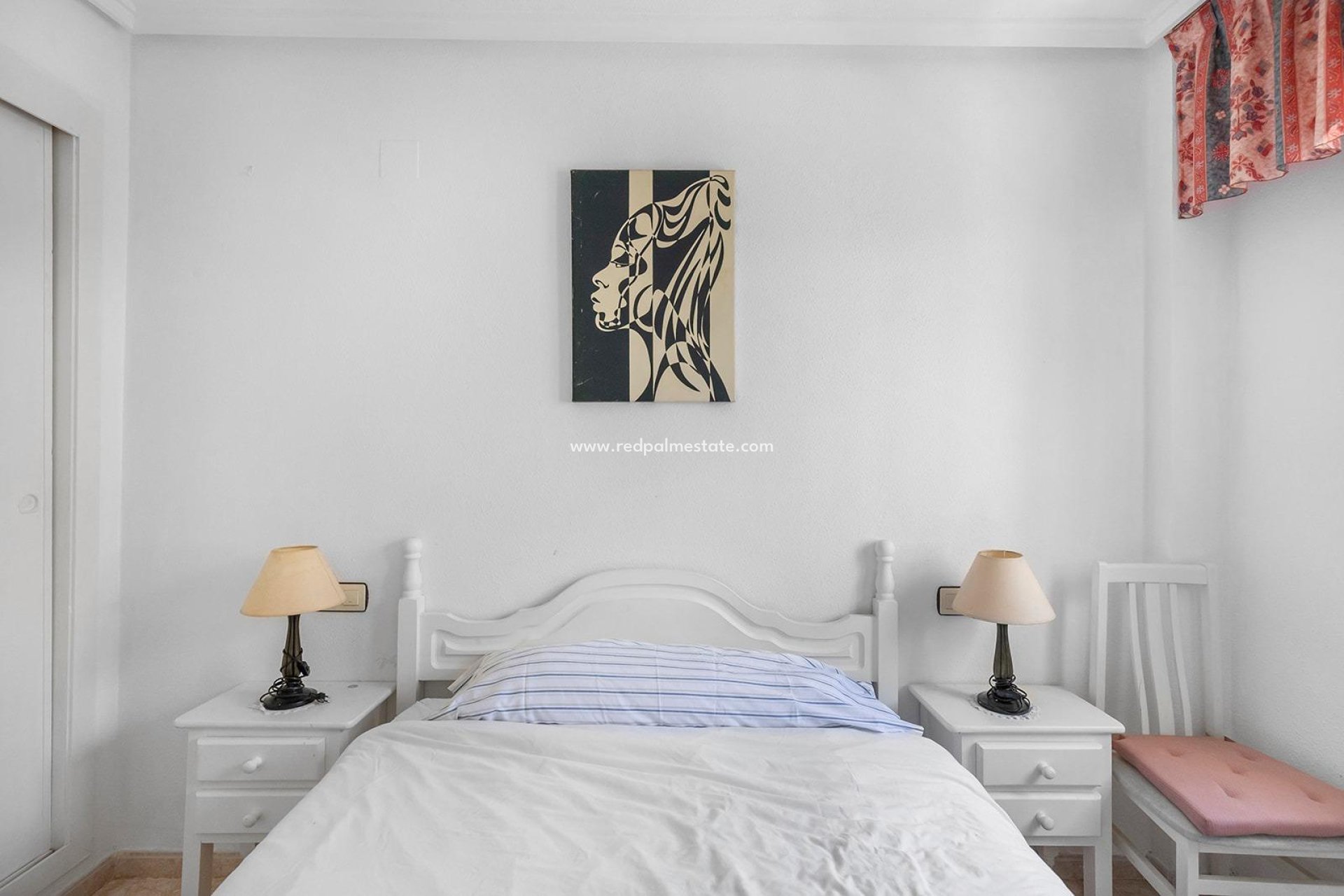 Resale - Bungalow -
Torrevieja