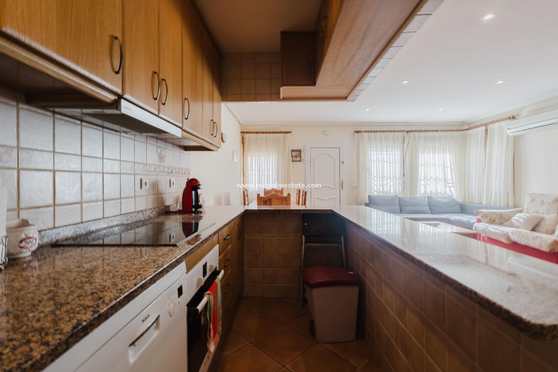 Resale - Bungalow -
Torrevieja