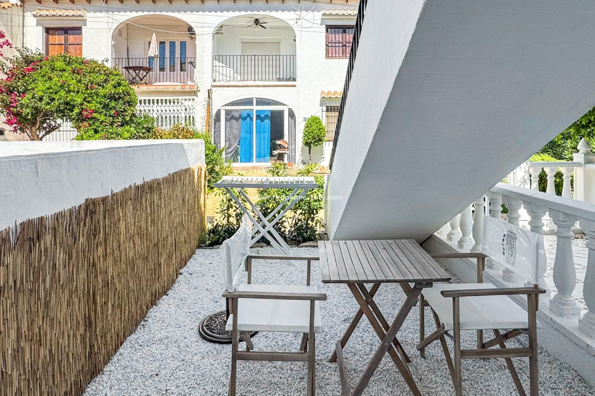 Resale - Bungalow -
Torrevieja