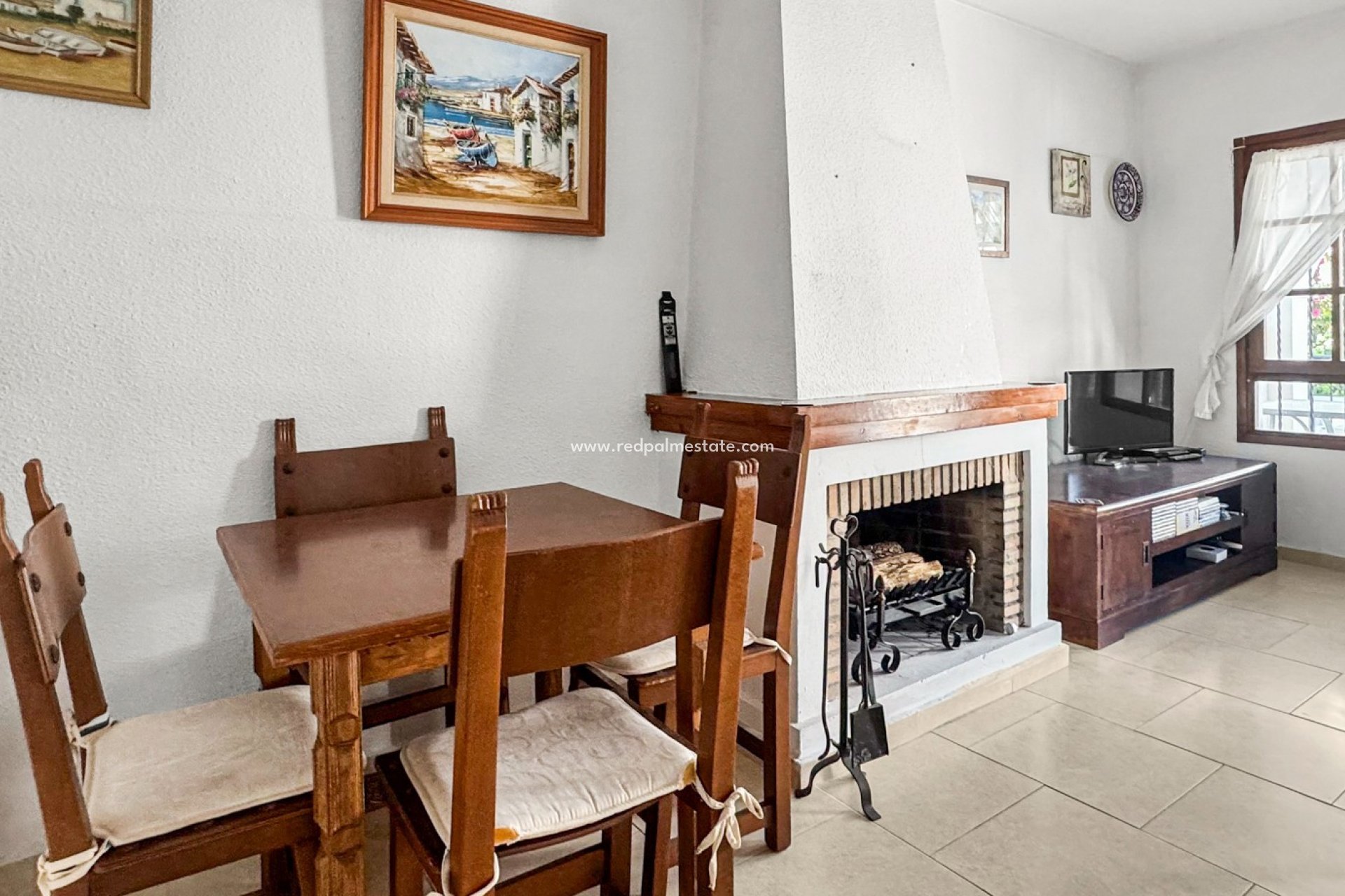 Resale - Bungalow -
Torrevieja