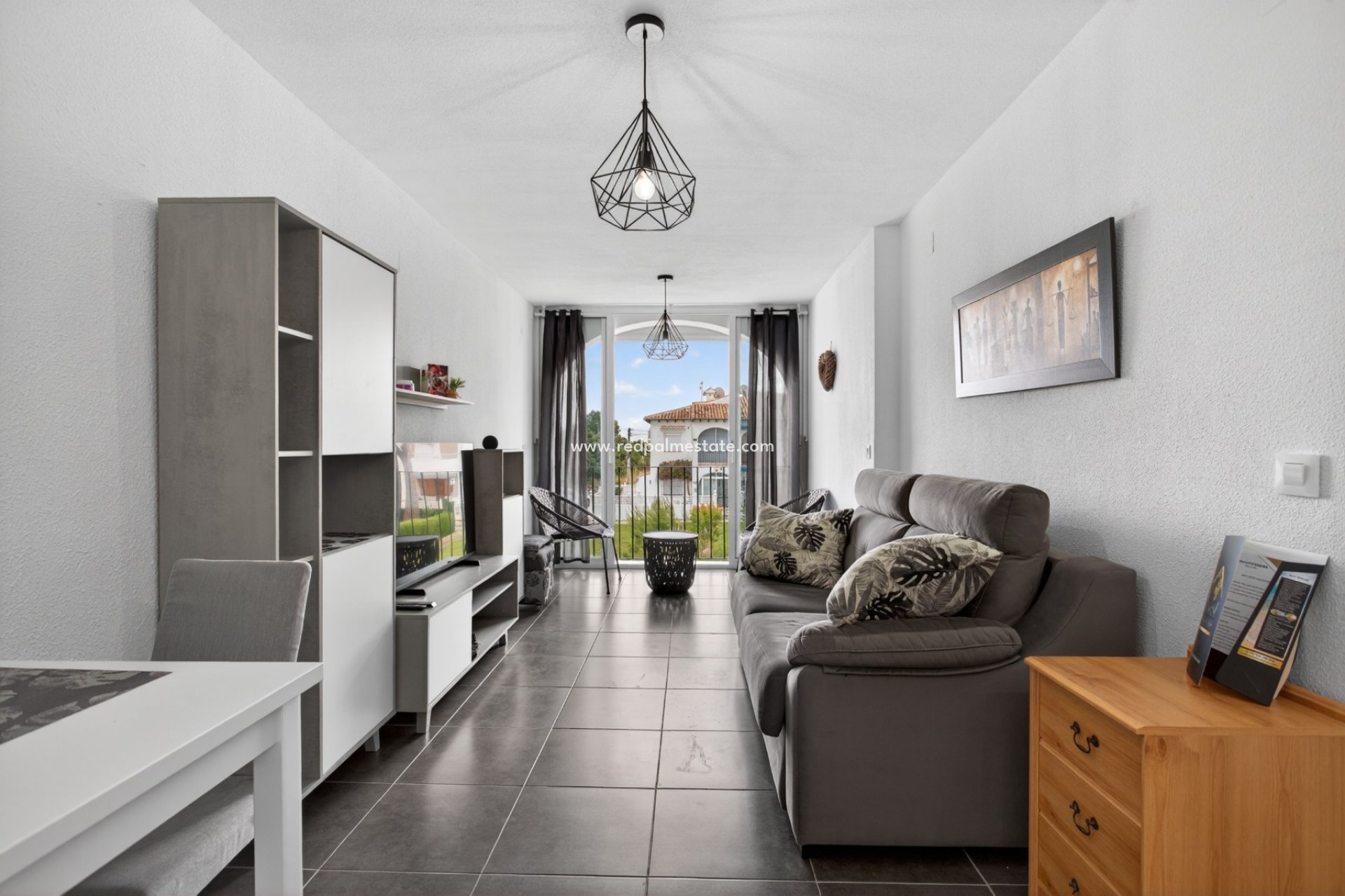 Resale - Bungalow -
Torrevieja