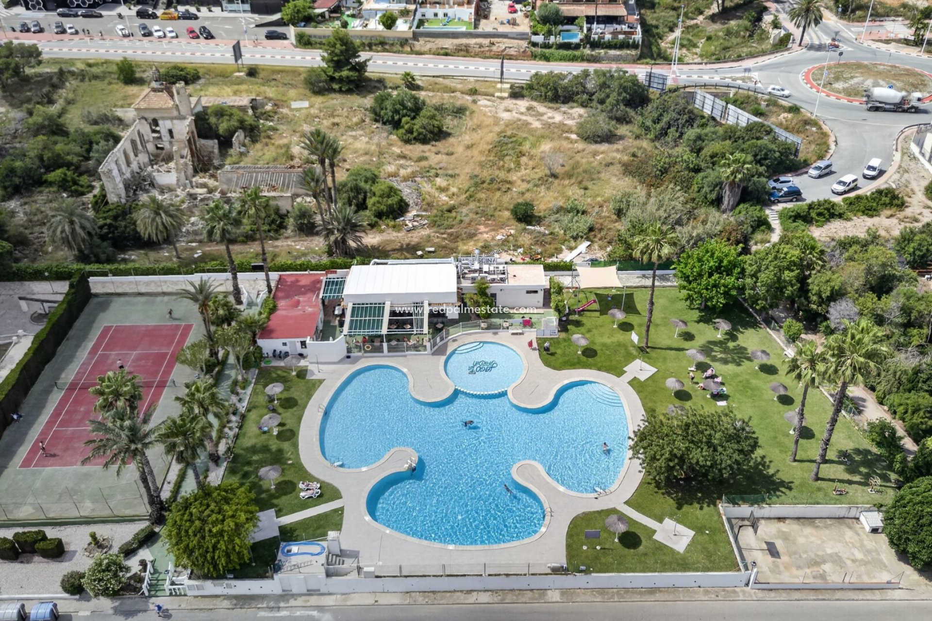 Resale - Bungalow -
Torrevieja
