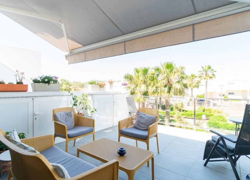 Resale - Bungalow -
Vistabella Golf Entre Naranjos - Inland