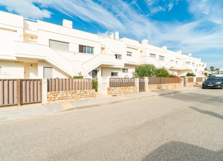 Resale - Bungalow -
Vistabella Golf Entre Naranjos - Inland
