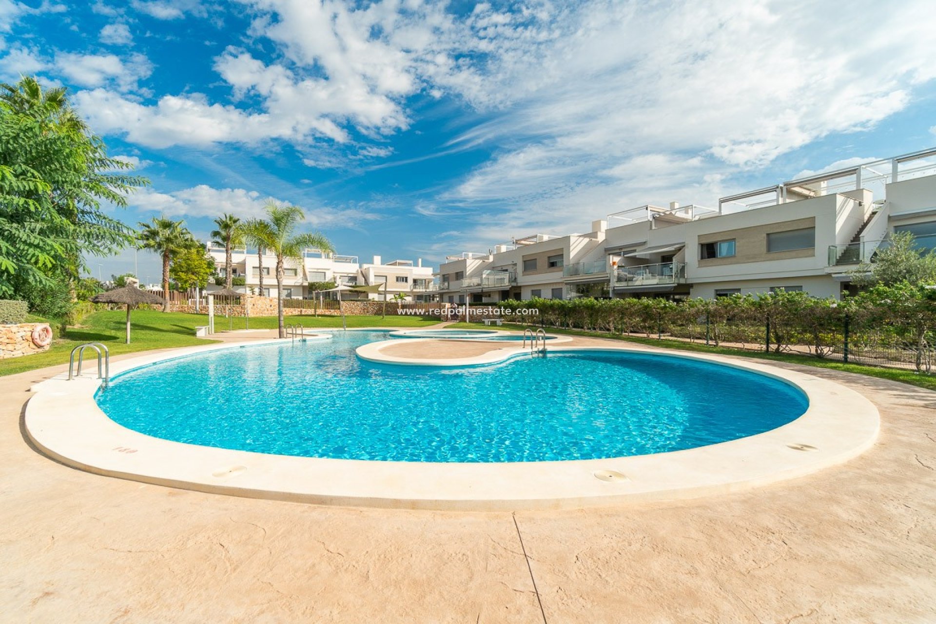 Resale - Bungalow -
Vistabella Golf Entre Naranjos - Inland