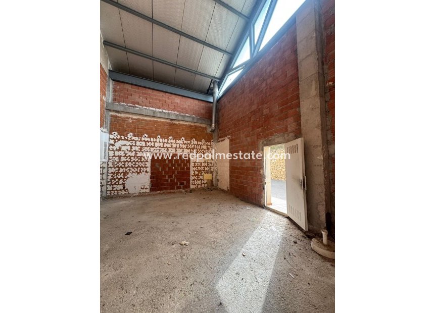 Resale - Business -
Algorfa - La Finca Resort