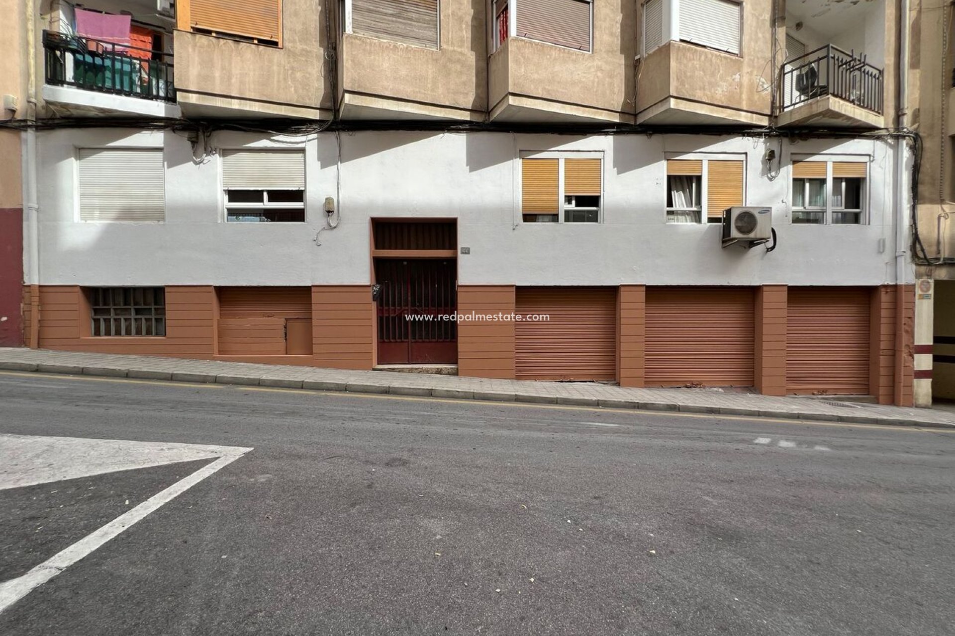 Resale - Business -
Alicante - Campoamor