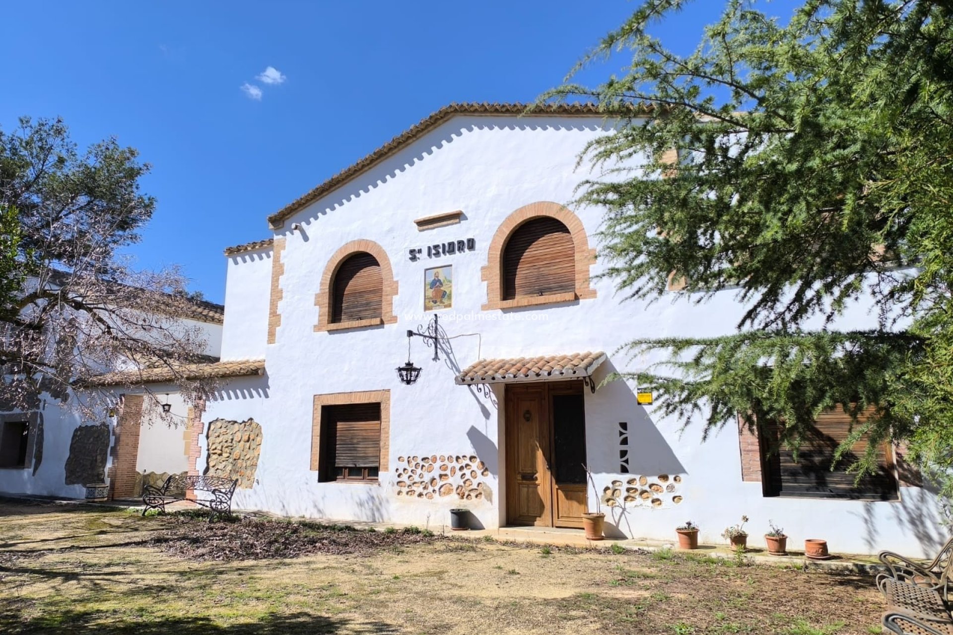 Resale - Business -
Banyeres De Mariola - Inland